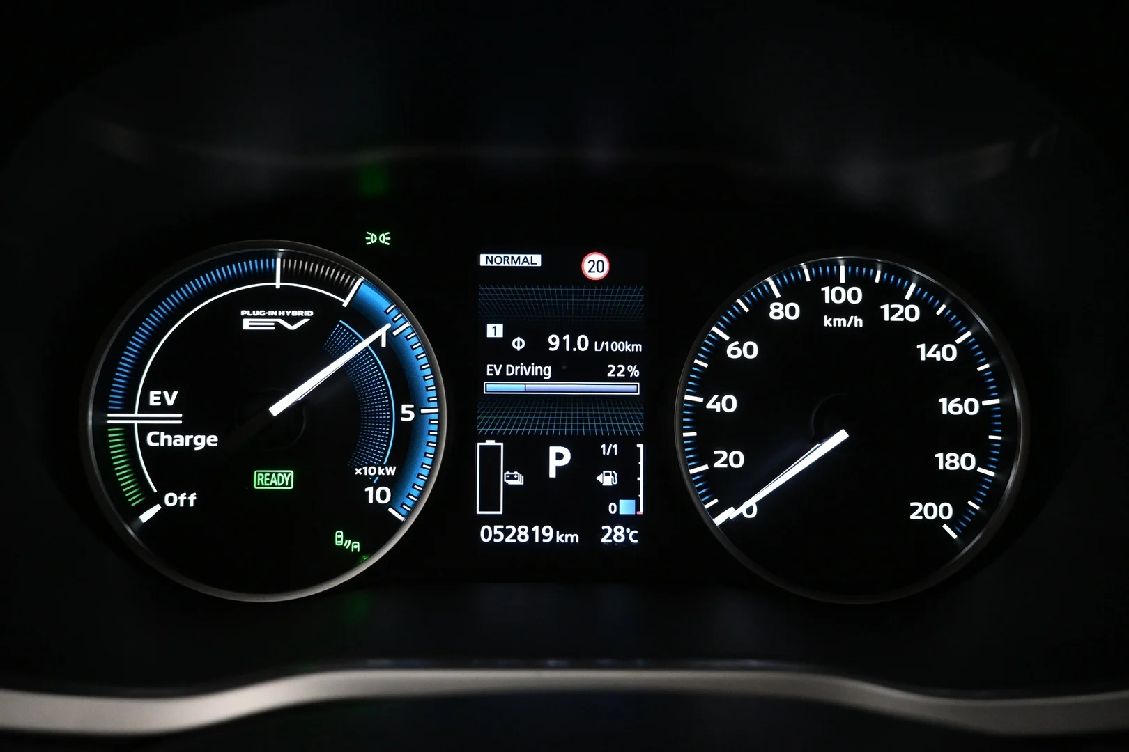 Car Image - 6vRYNOYwiwNBGm8c7dVrM4