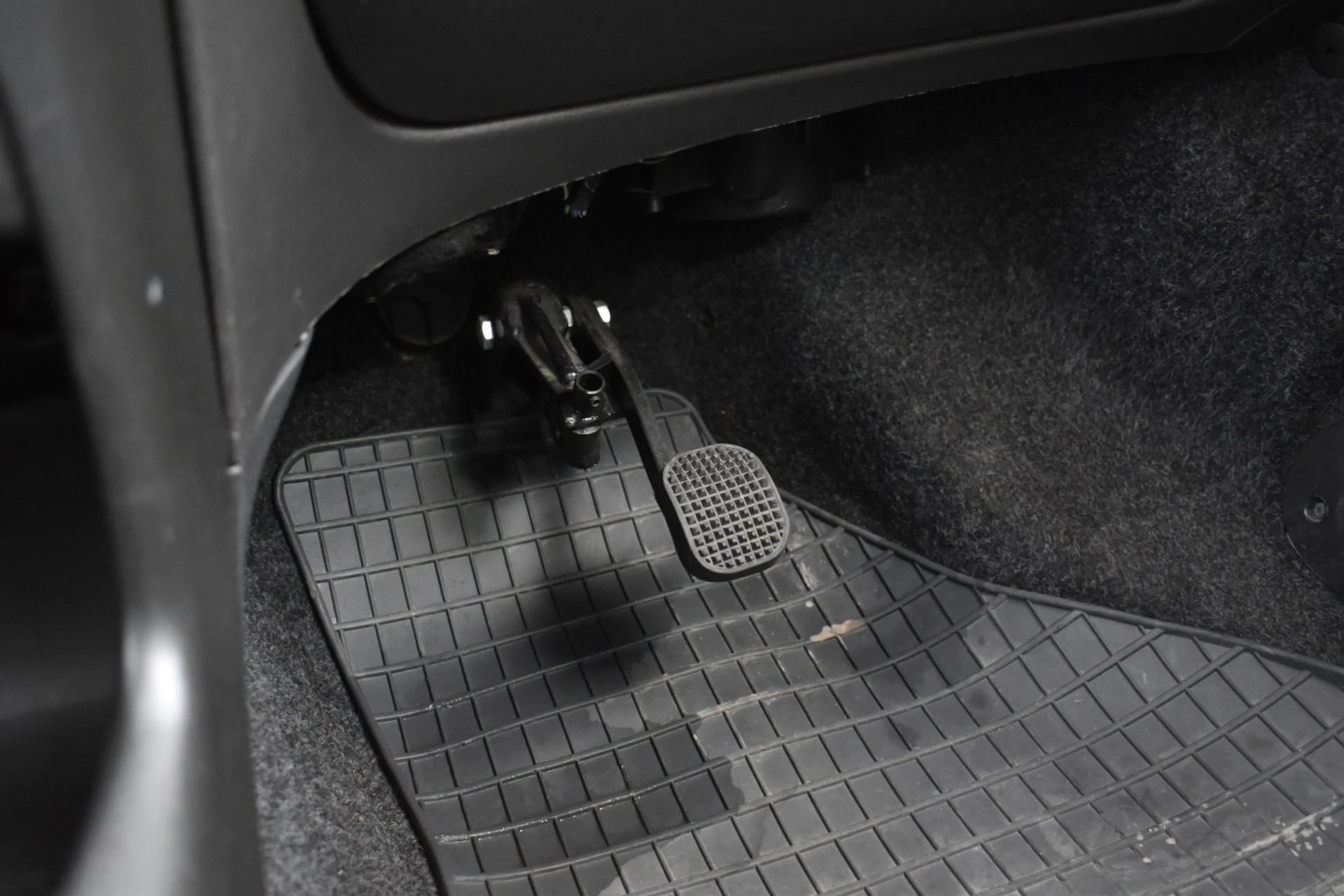 Car Image - 22g2svpzHOqJ94VzjPW8K1