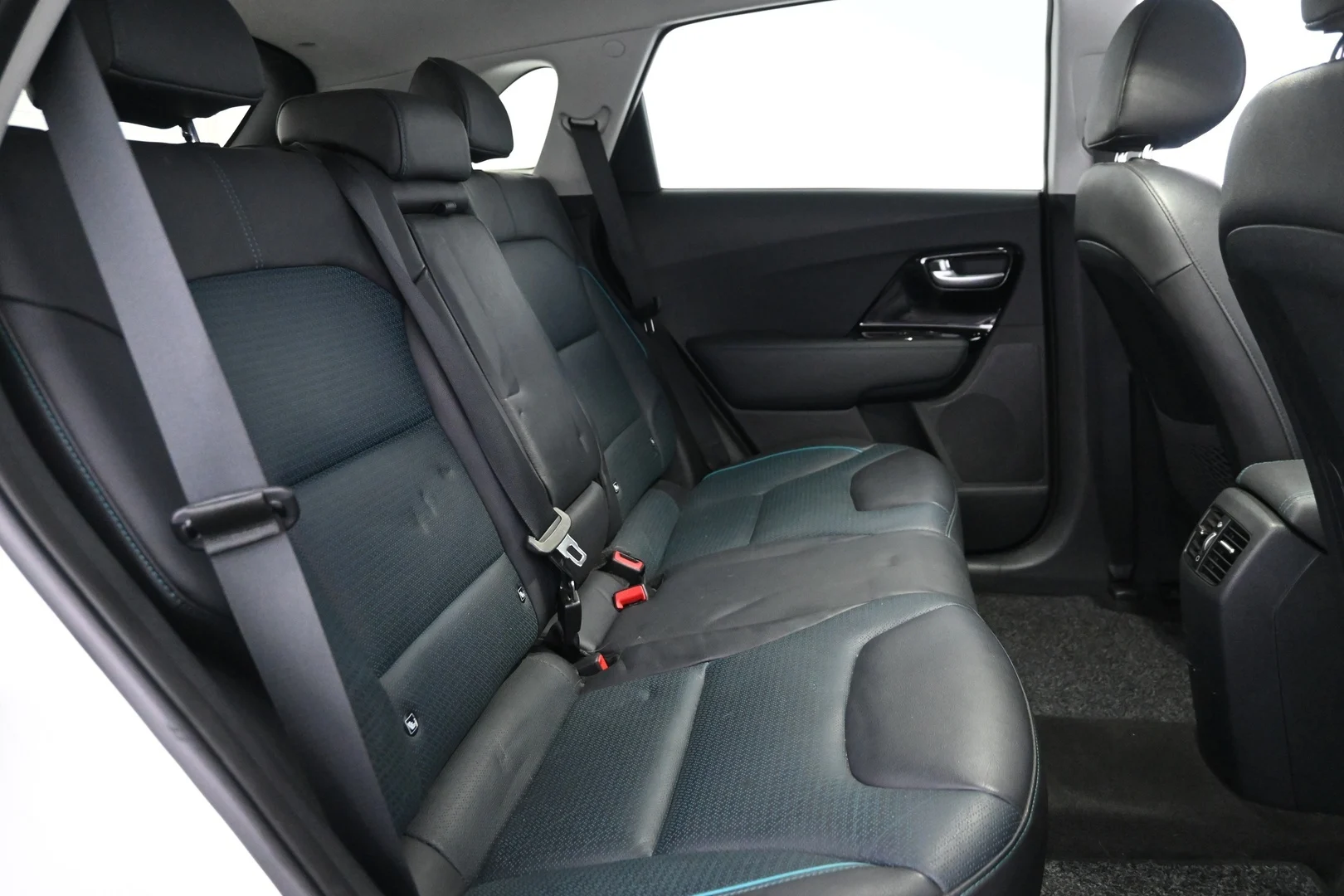 Car Image - 4egron1QYkuiOxzntit1u3