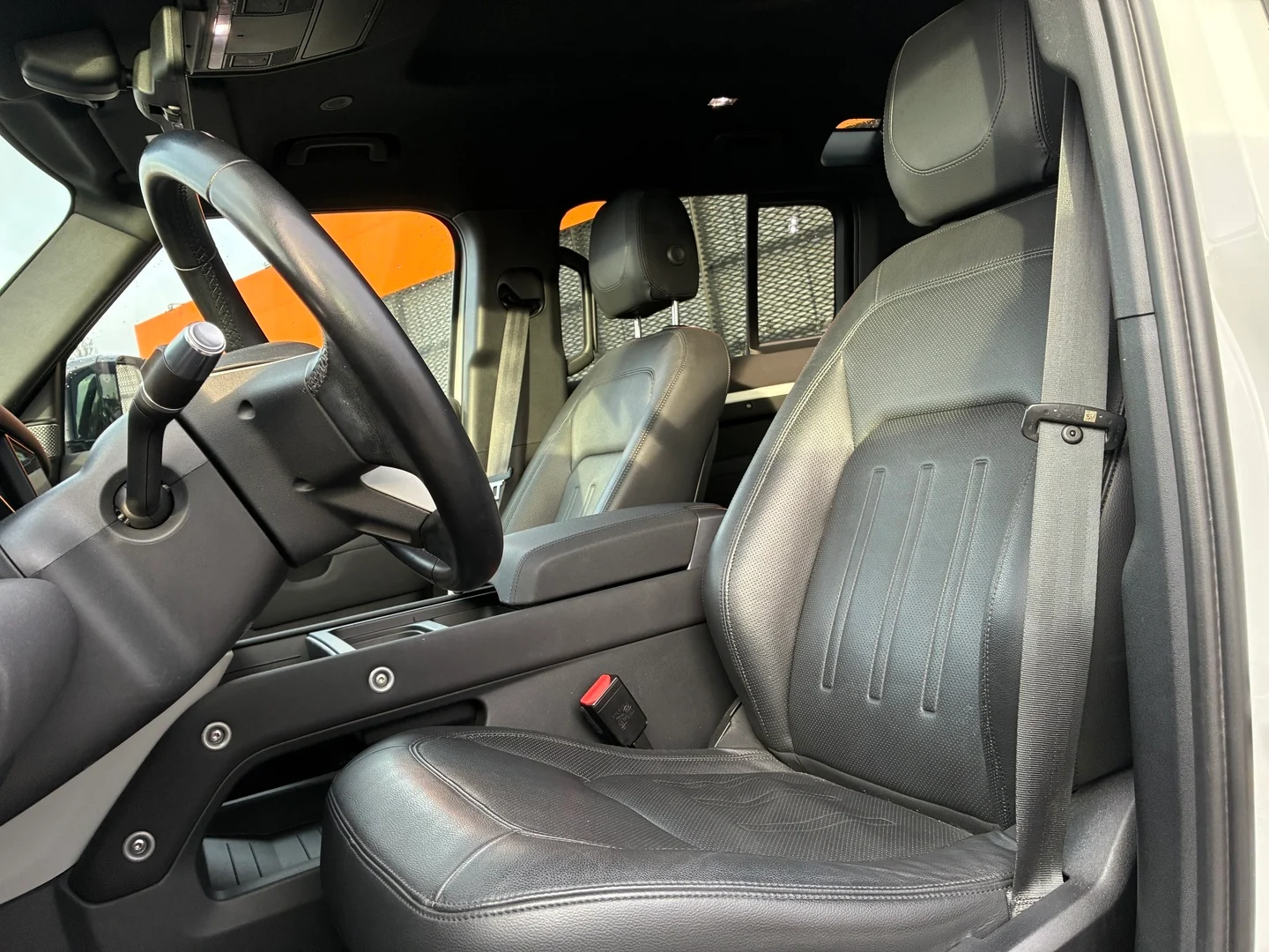 Car Image - 2b2C3DPrq2PIOPmVXrZr26
