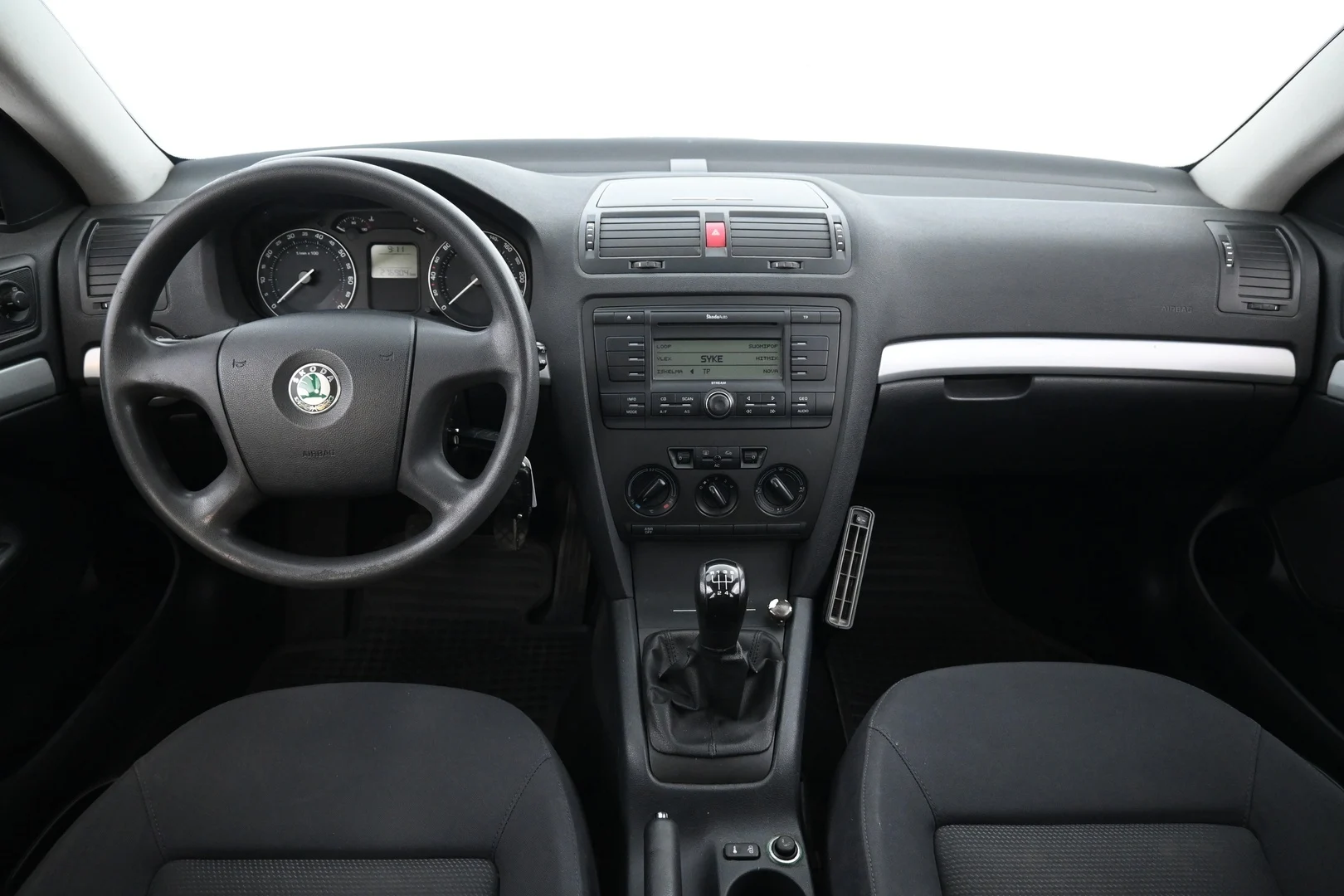 Car Image - 6IlfrnjFu2UryQA2rGWwcJ