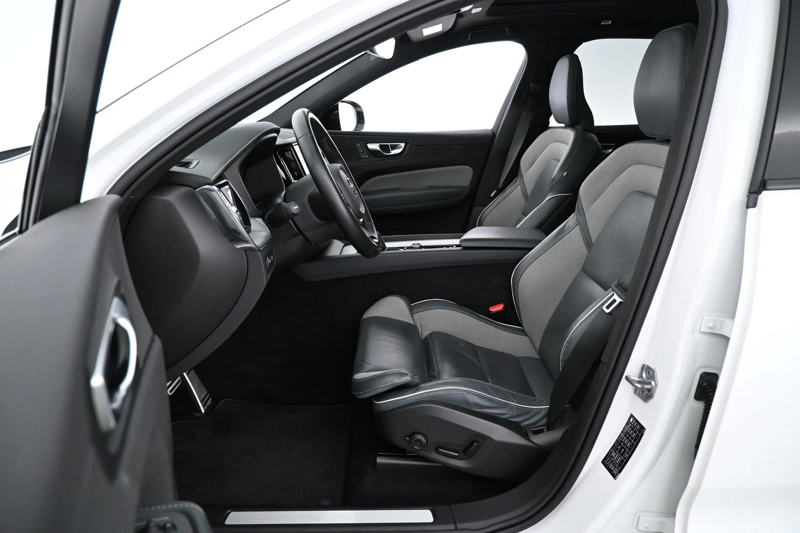 Car Image - 4LNRrA6vgtepW90o9H7vlx