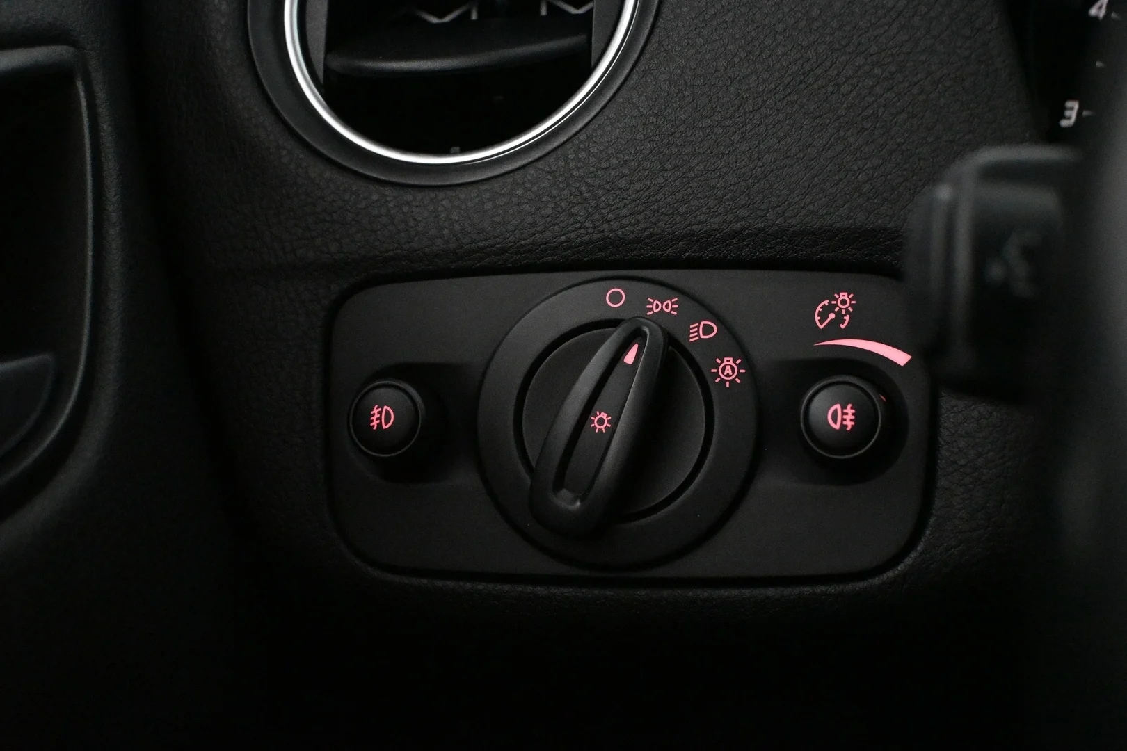 Car Image - 6aNhzwFK6VFMkU95UMZ1KG