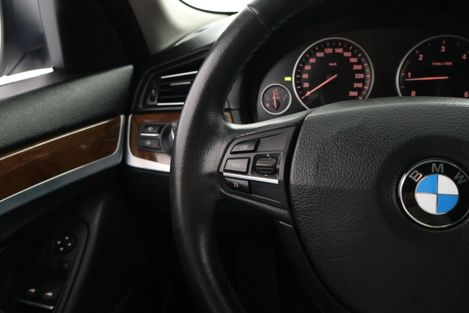Car Image - Te1twtEdcblRZAMctJCNK