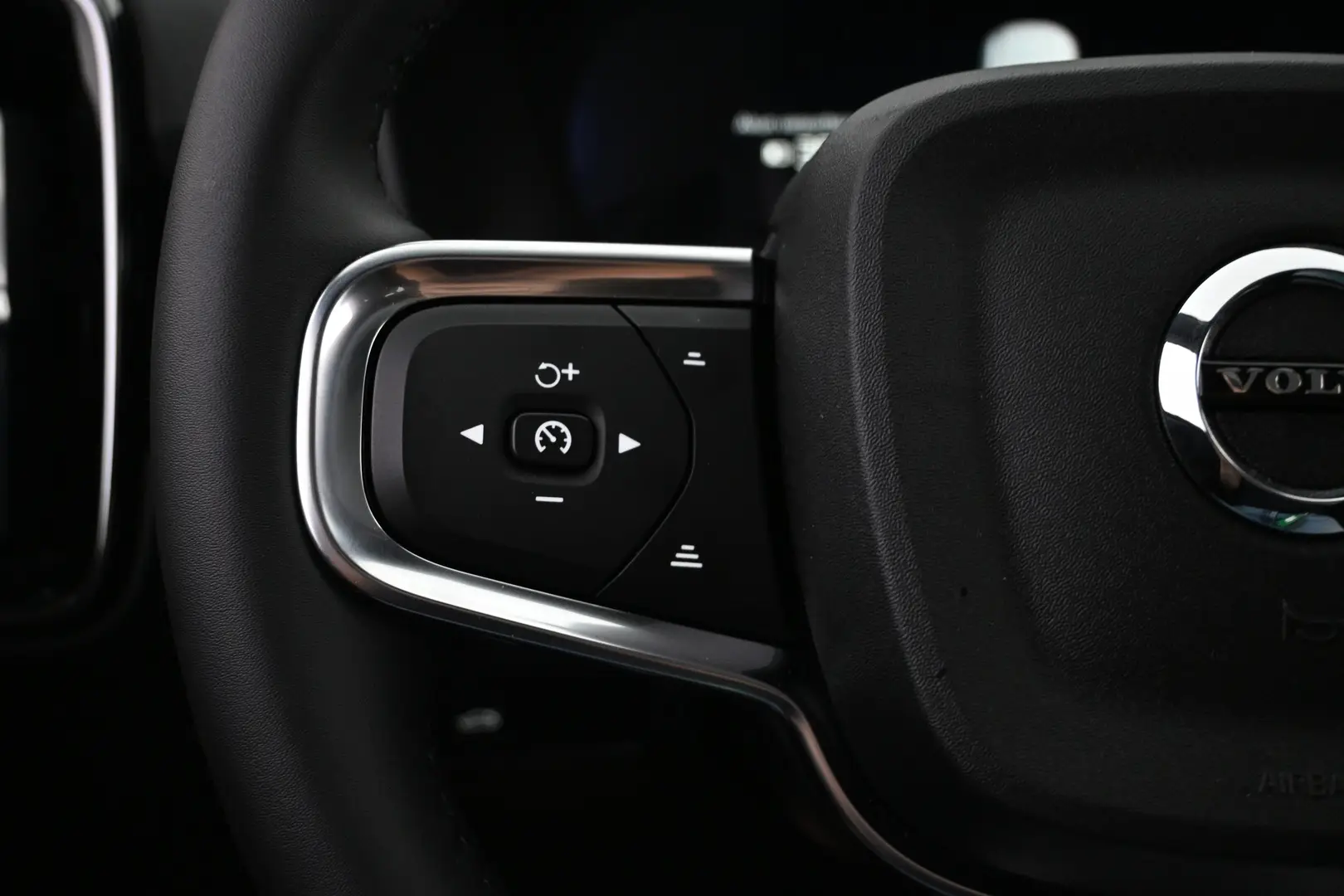 Car Image - 6nY89s8gcGhAKzYyn2dCyz