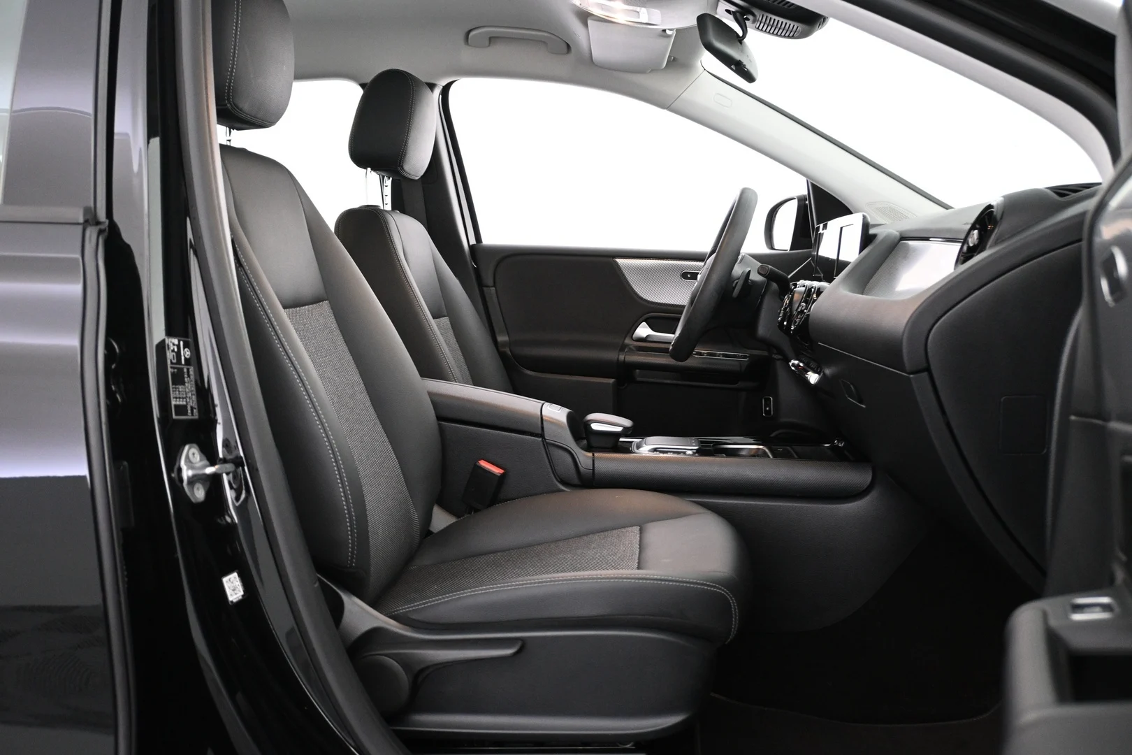 Car Image - KdnRJ8d7UCdiFDKsZ87TQ