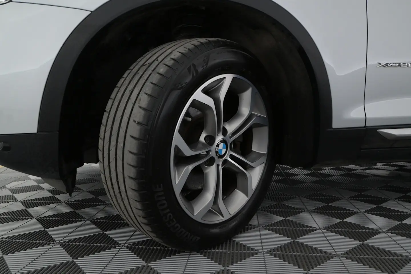 Car Image - jaq1CROSTet8S5oX10YG0