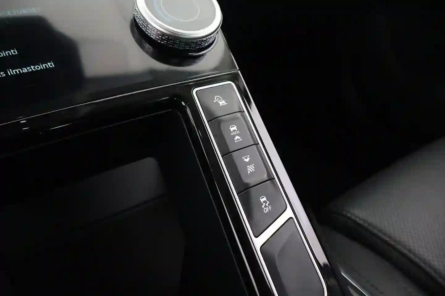 Car Image - 2hAHKai5phMy5BXOi1t521