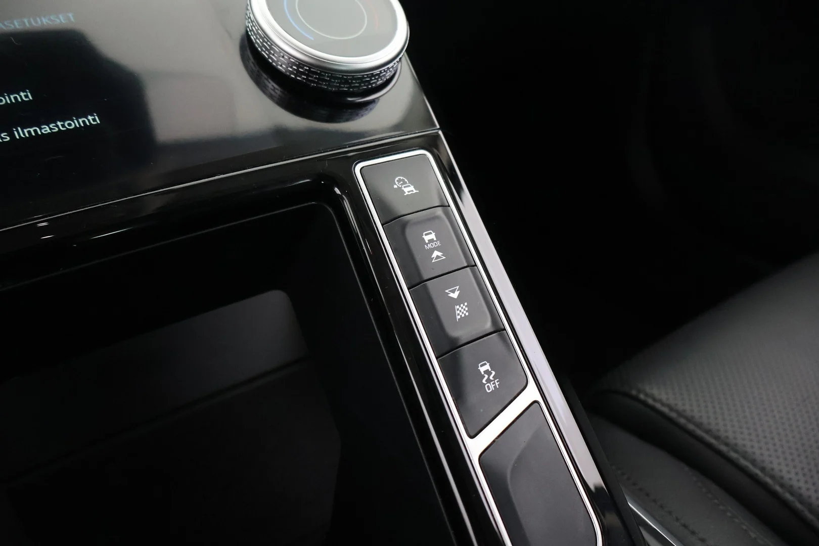 Car Image - 2hAHKai5phMy5BXOi1t521