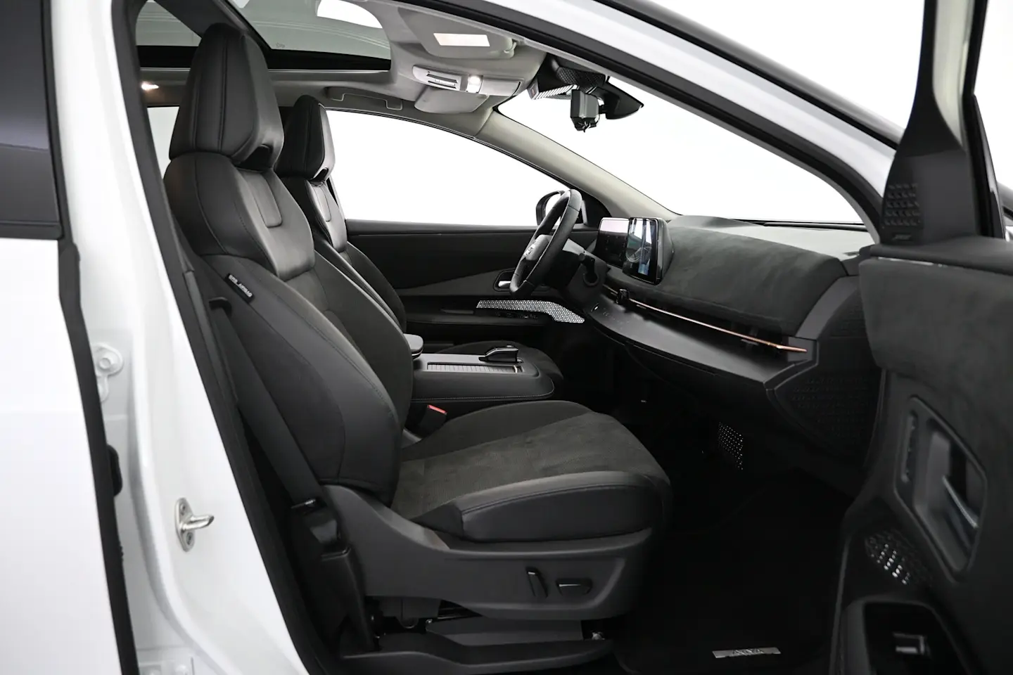 Car Image - 1ek0awJZHJg9NmLZJWddPU