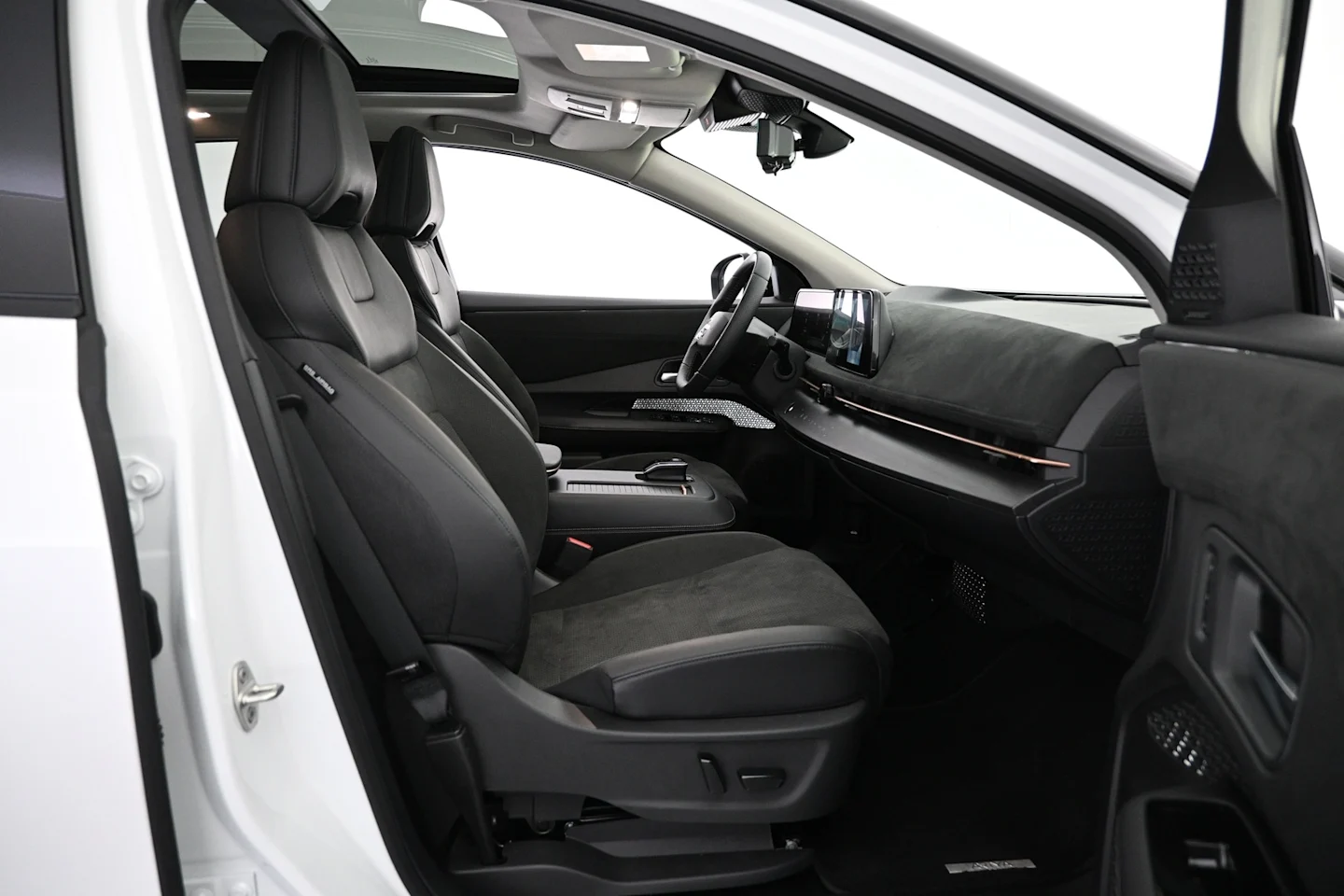 Car Image - 1ek0awJZHJg9NmLZJWddPU