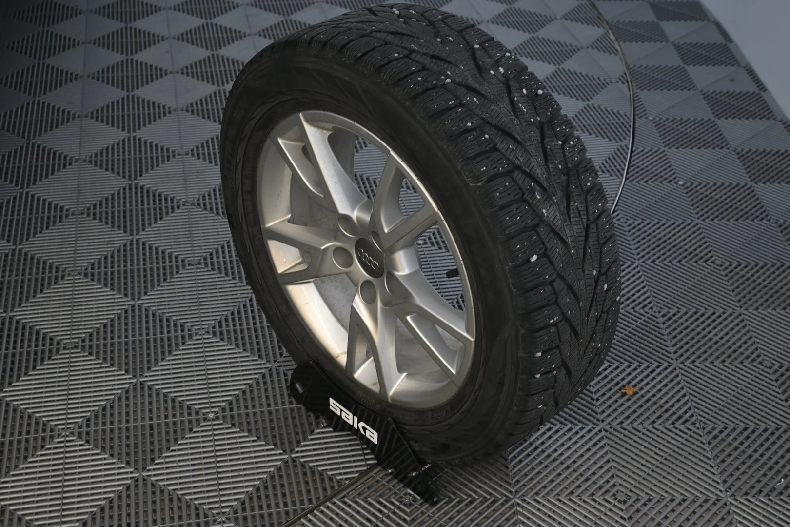 Car Image - 15riOHR12lh9Cz8xcHMTDy