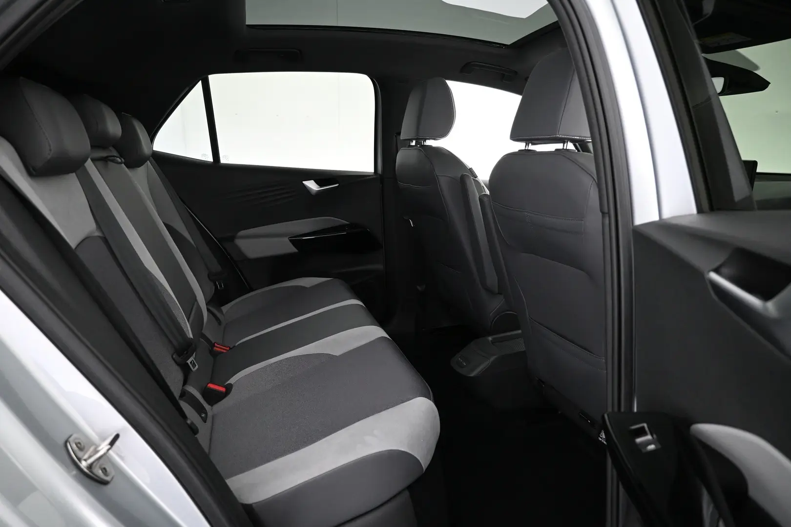 Car Image - tUgW9ZIRtO6qTRxXv880J