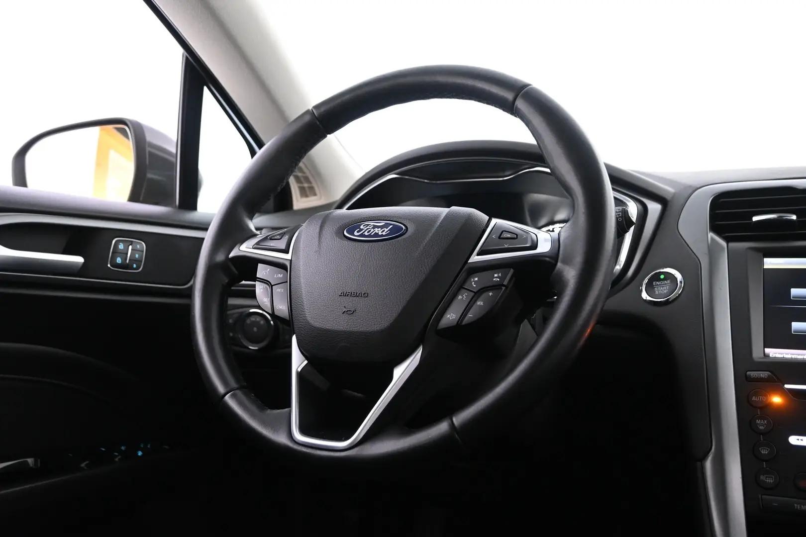 Car Image - 7v3cQCbgGuTOZDoU31qJby