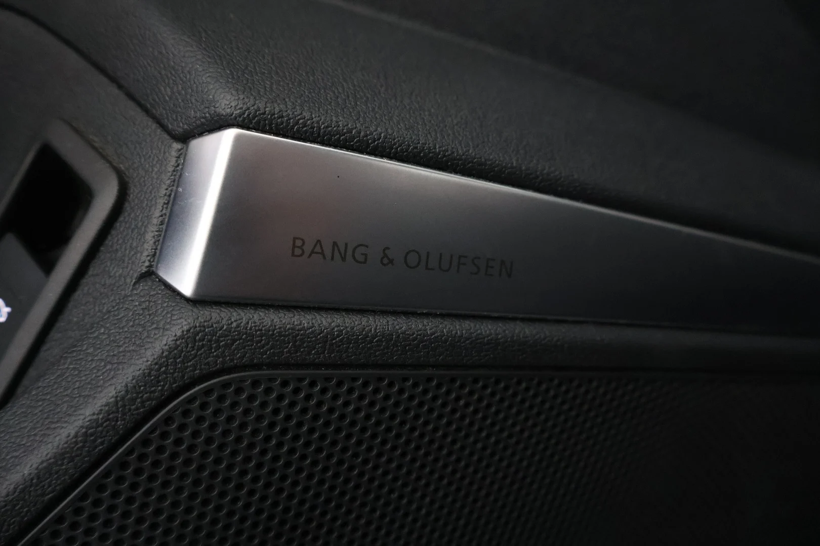 Car Image - 53HUm62MoZJMN4by0MKPR4