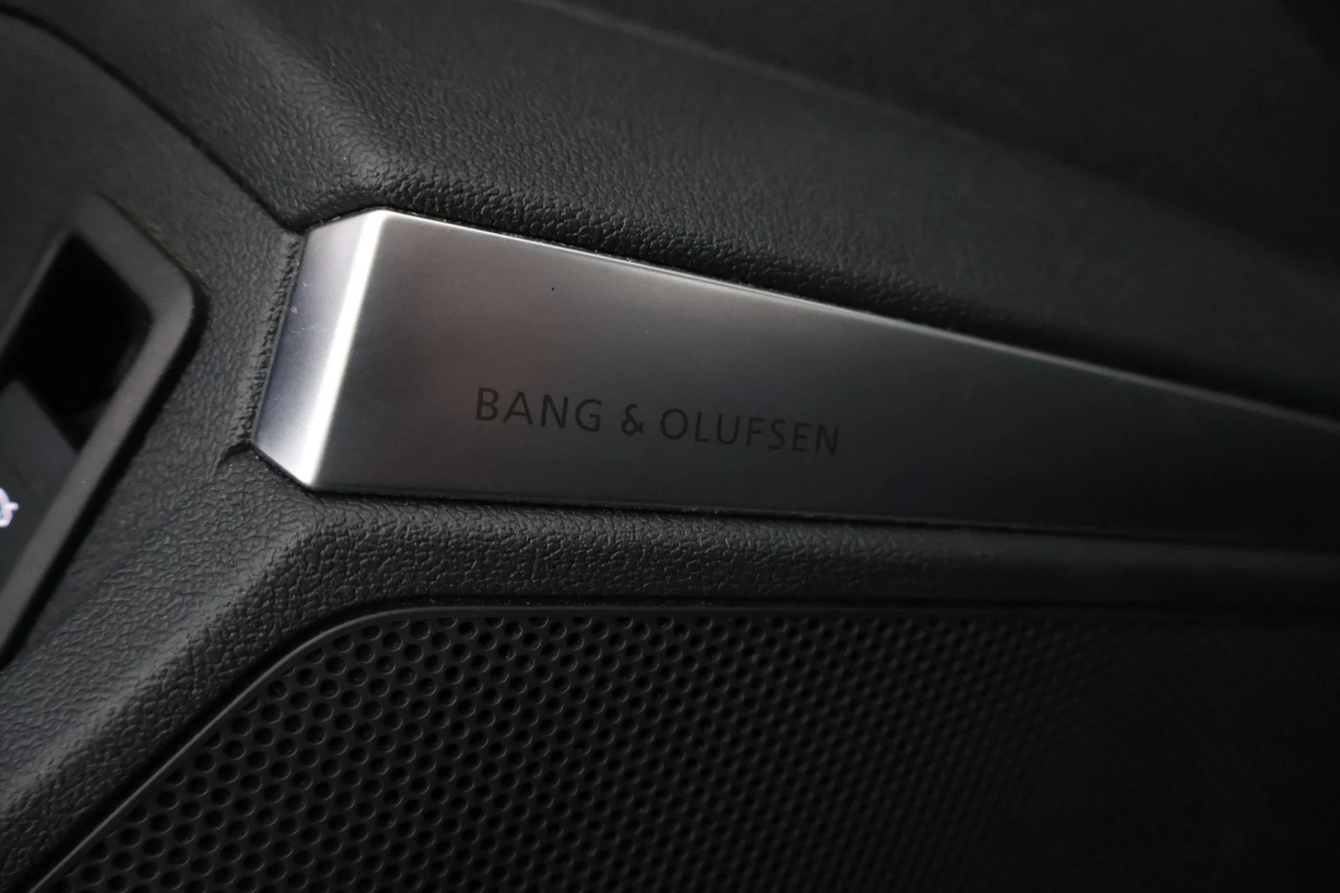 Car Image - 53HUm62MoZJMN4by0MKPR4