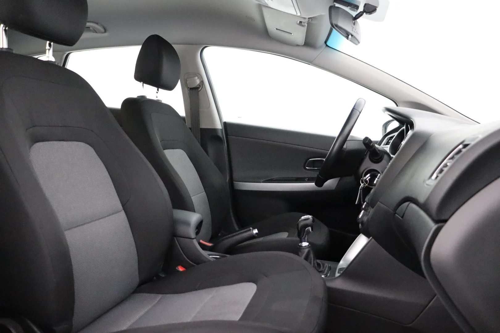 Car Image - vChNInyyyAzYbKAKvOM14