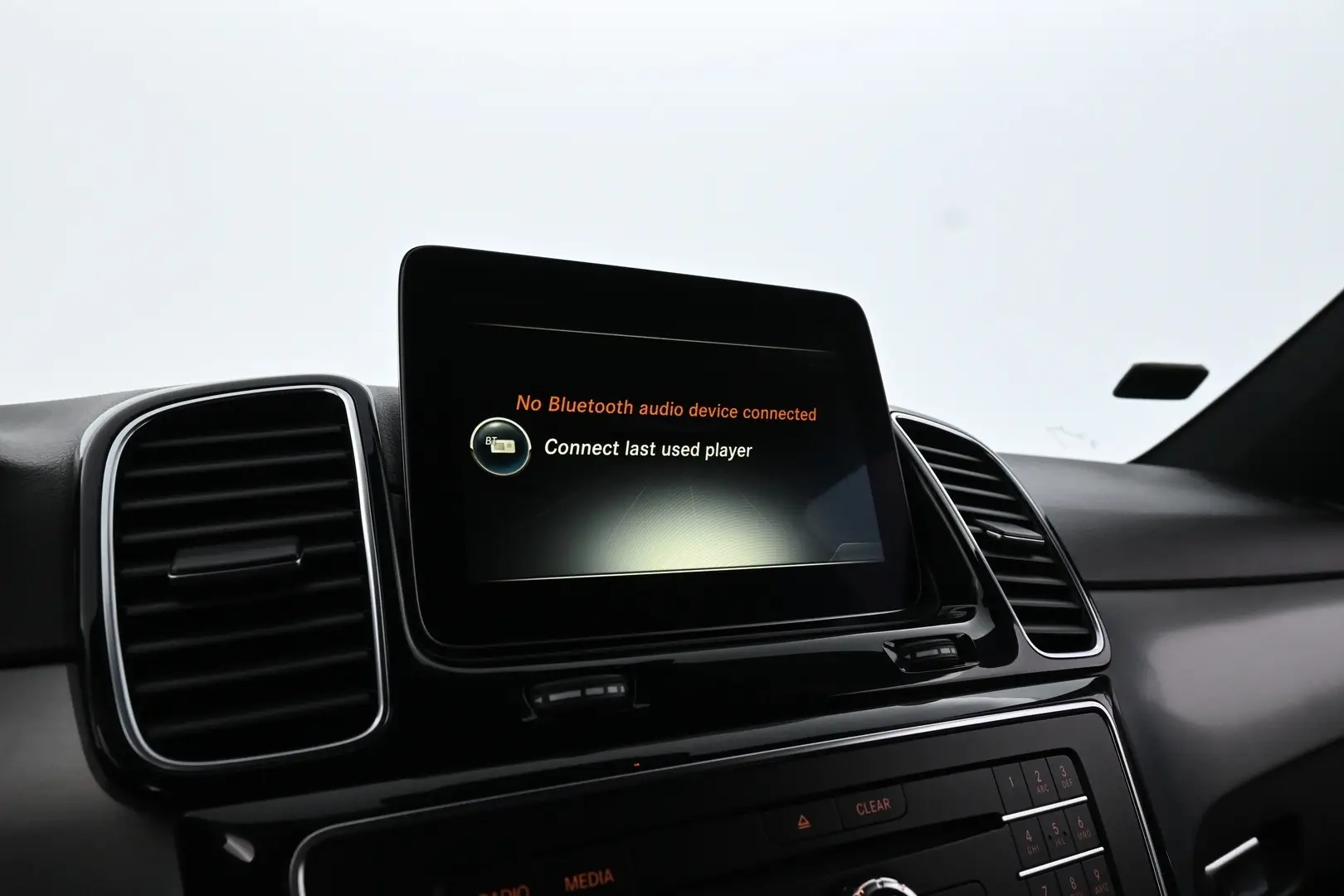Car Image - R0DWI4NTKjW7Dgb7DUhPV