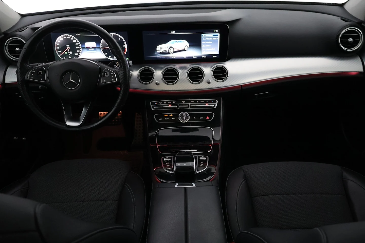 Car Image - 5BMAkzcYoec3y307NCVkXt