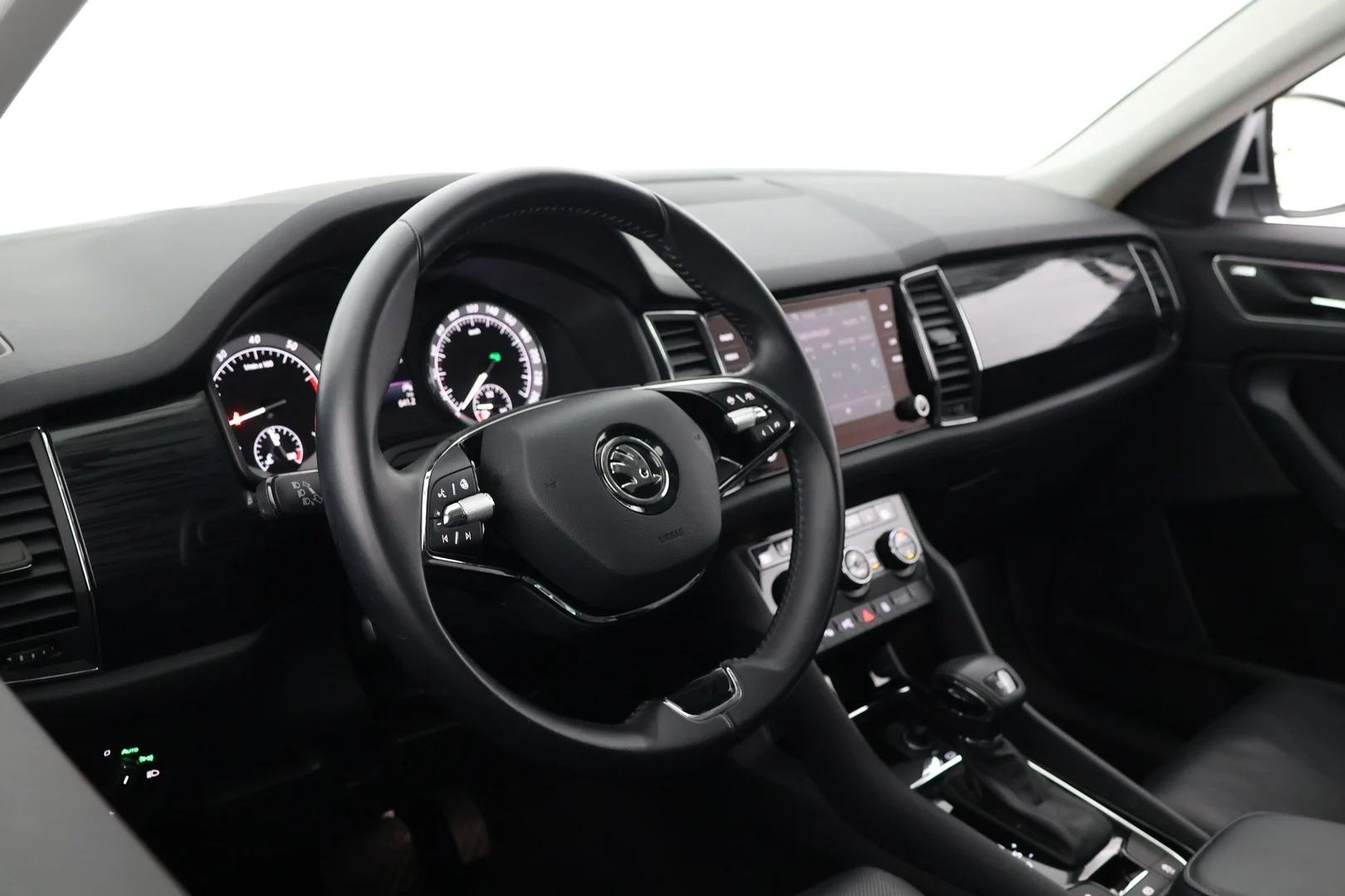 Car Image - J7rcaXnQawWLJkYEC69pM