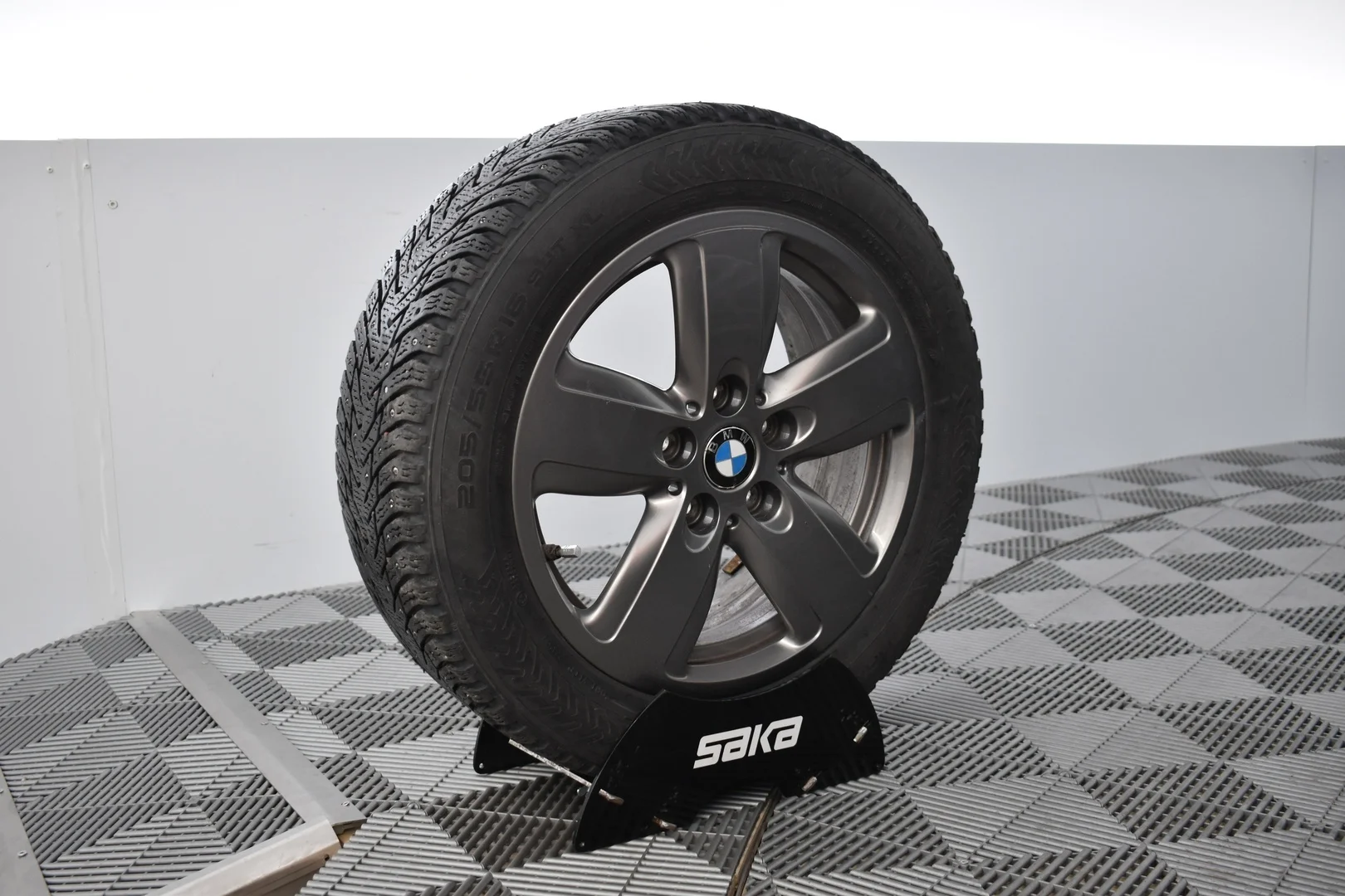 Car Image - 4cJgR3kpMLMRq0reUd3NAg