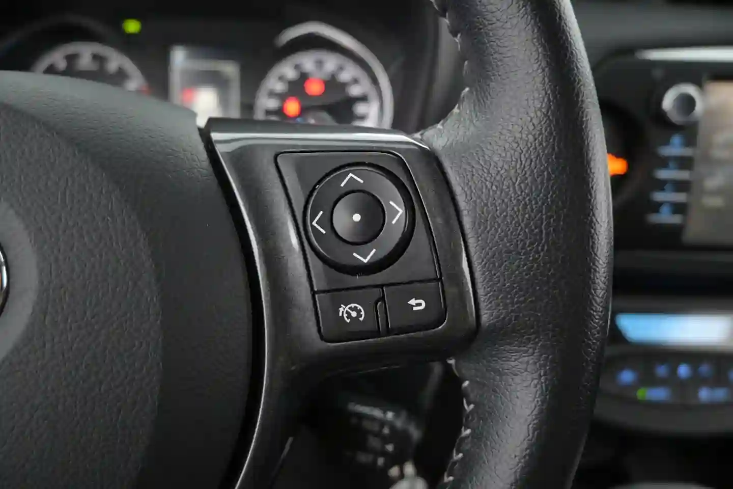 Car Image - 5KIhKGC6SYeJEgmQmi2q08