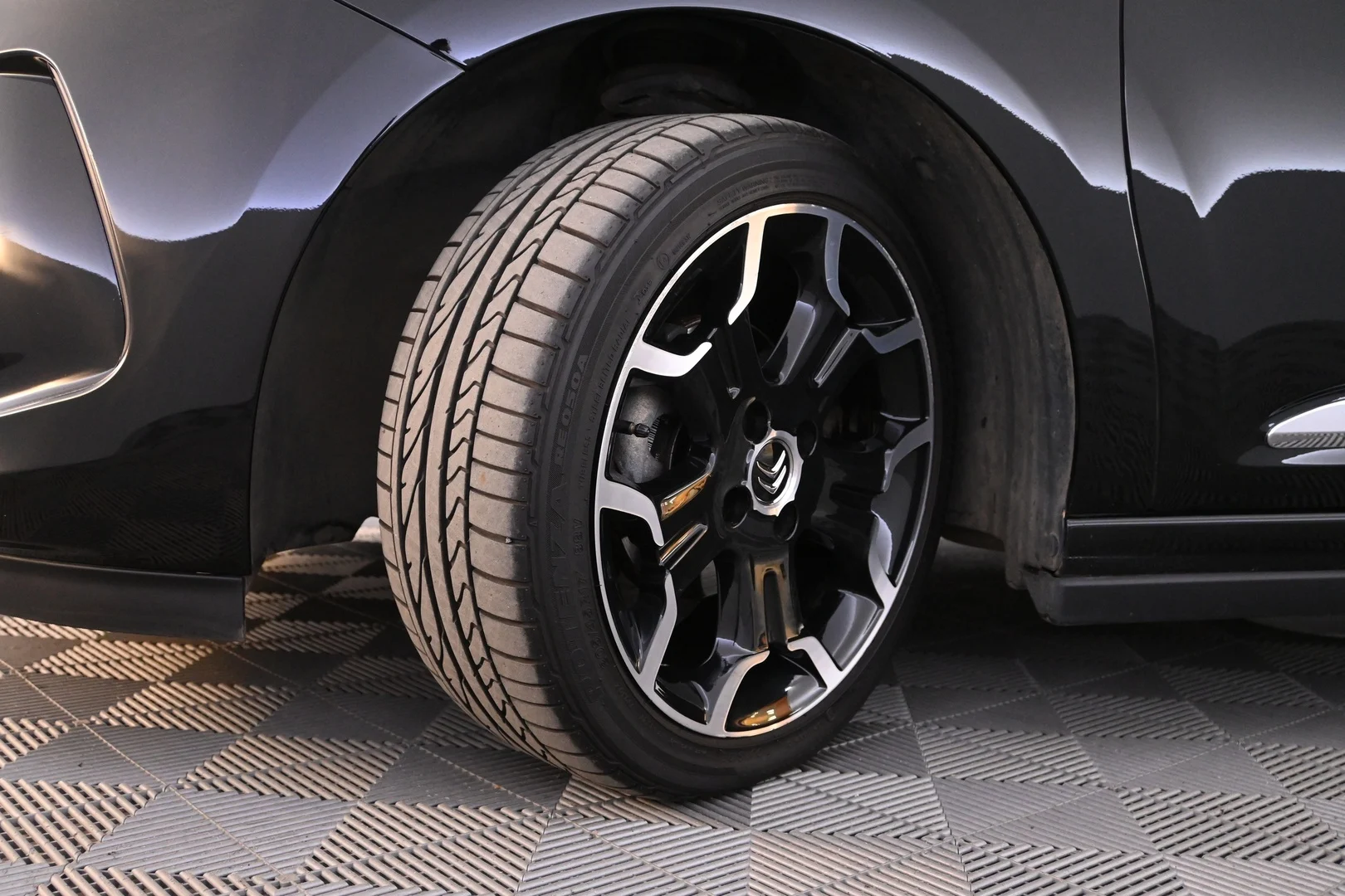 Car Image - xqlHiyB3ajRM6RiQARzM0