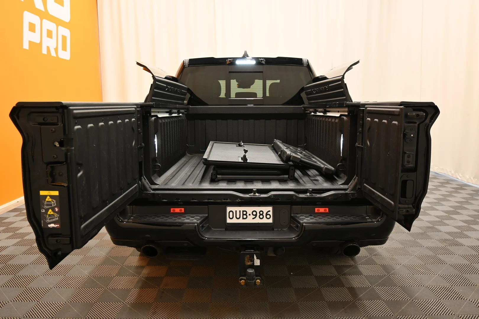 Car Image - 1OVyzZz8Xc3UYFuLOv9lps