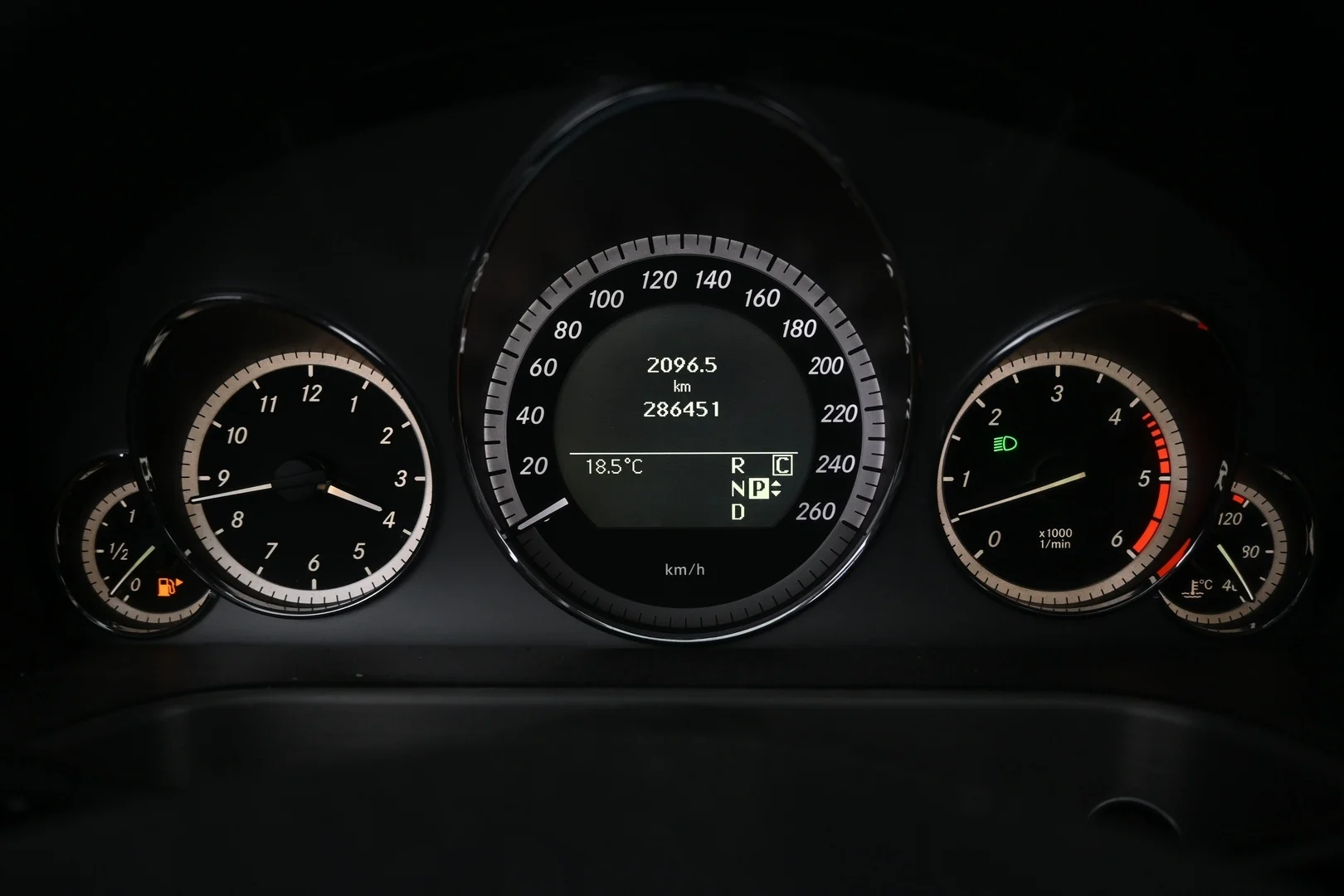 Car Image - 6mkjbAlCRMoXLgnhTbLcOD