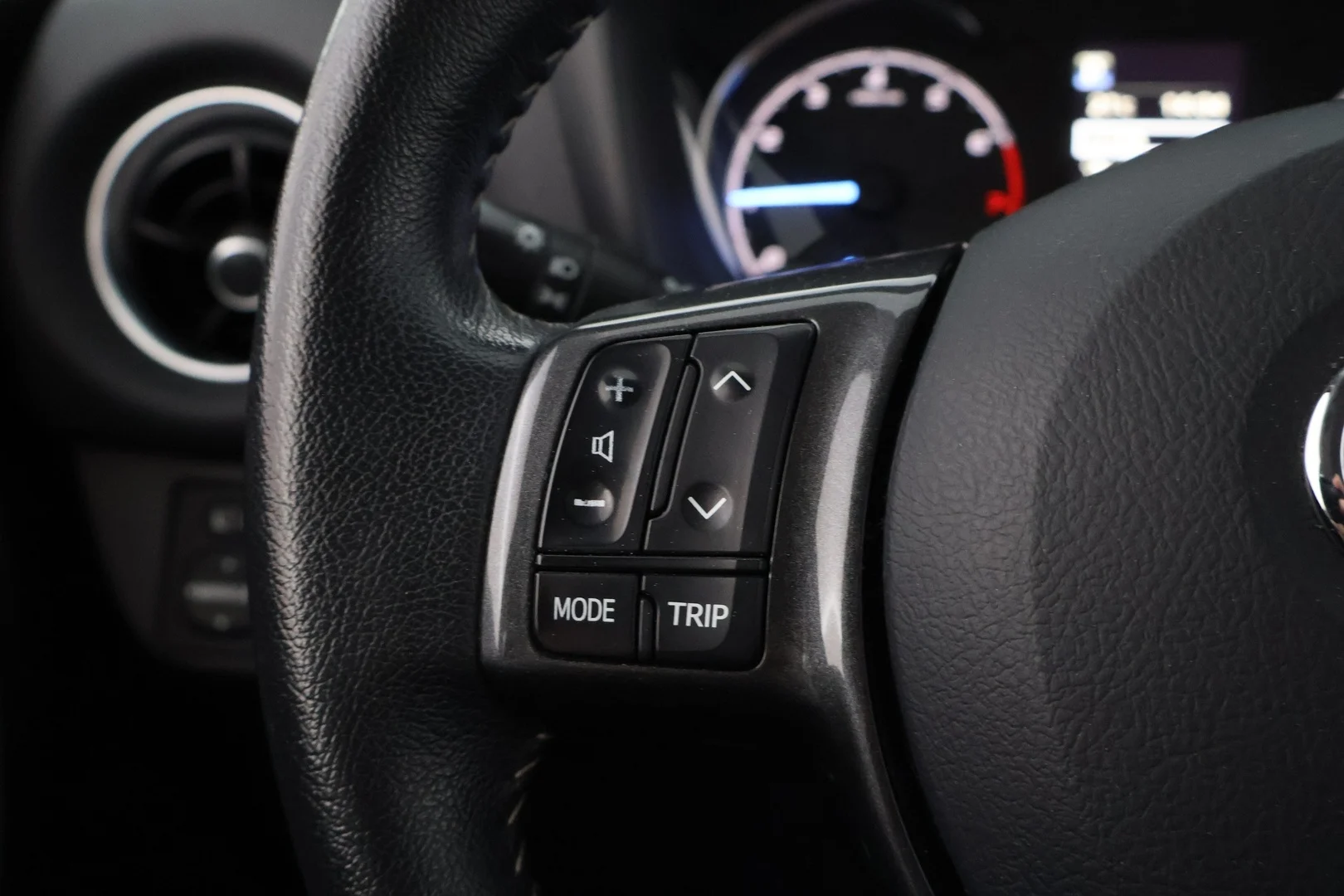 Car Image - 5tORmpb4O5tQIbU3k32Em6
