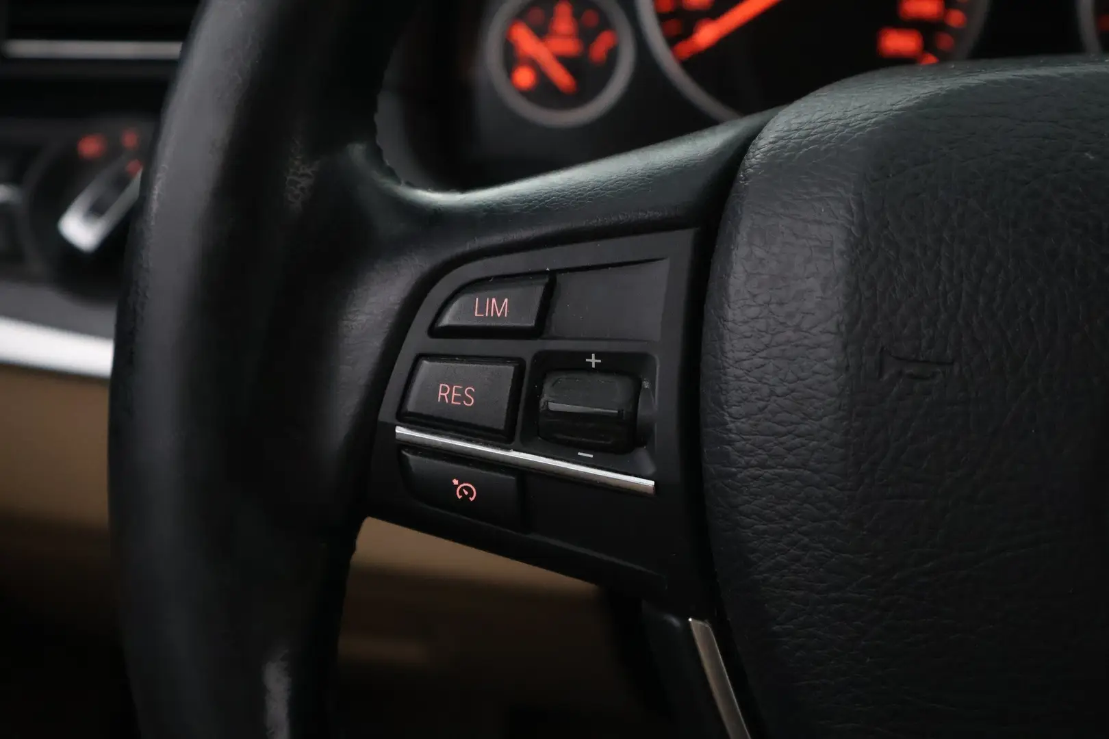 Car Image - 2zup6FkBYfmMC7aSr3i67y