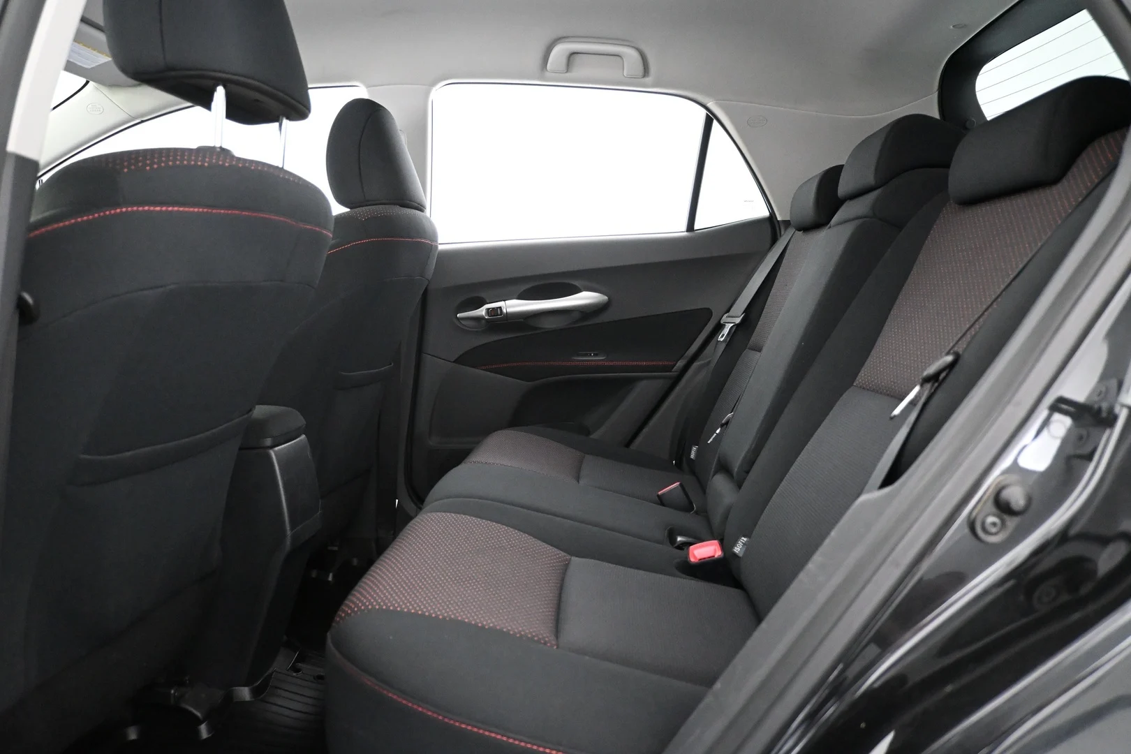 Car Image - 2cW7Rea1AvNziRmDOVpfFi