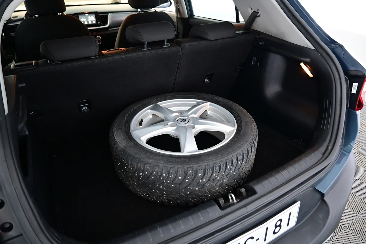 Car Image - 4N84dvMT6VJ7xVscGvd3bI