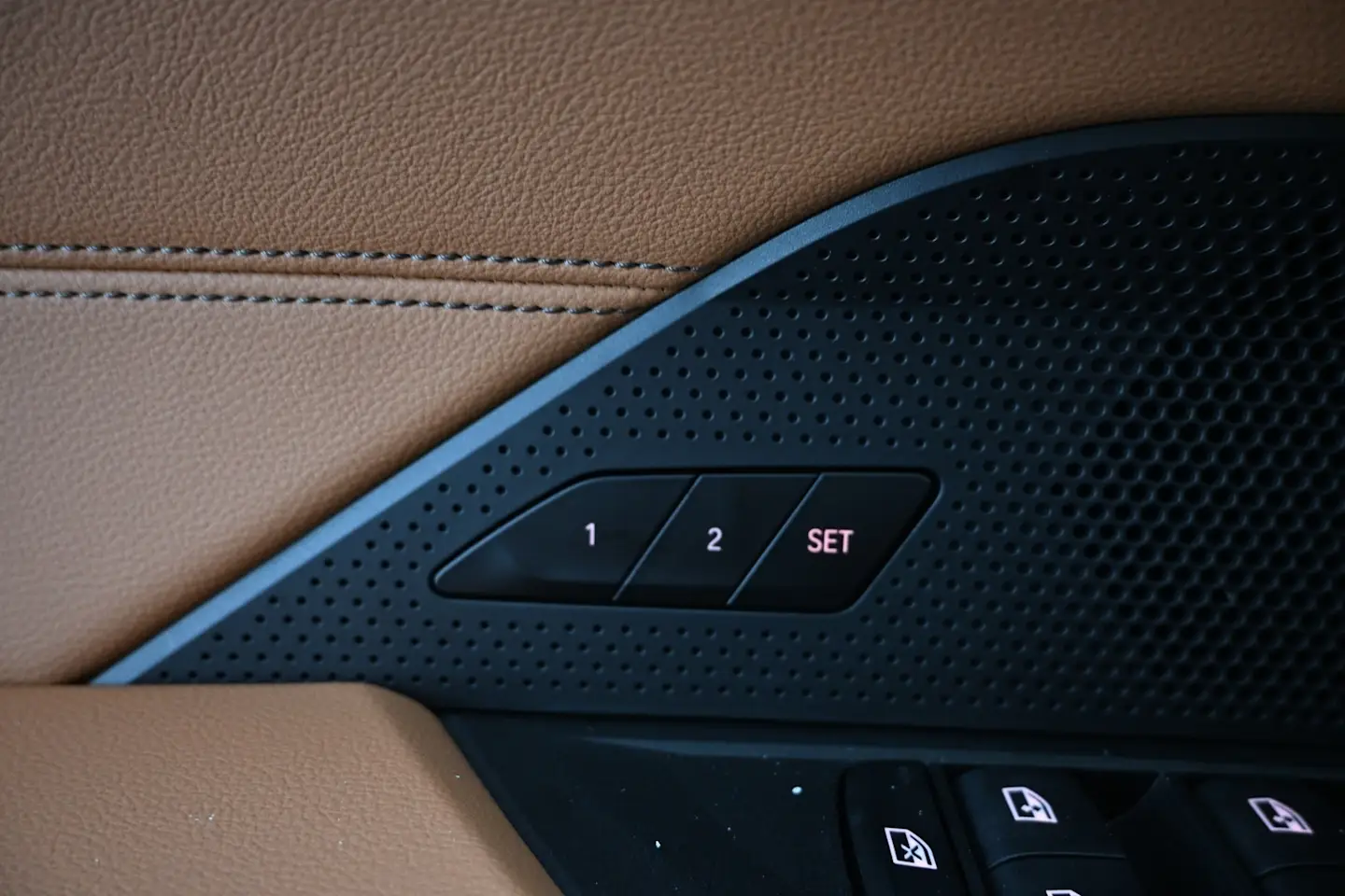 Car Image - 3OipEAFjXyLf0DoEVvckme