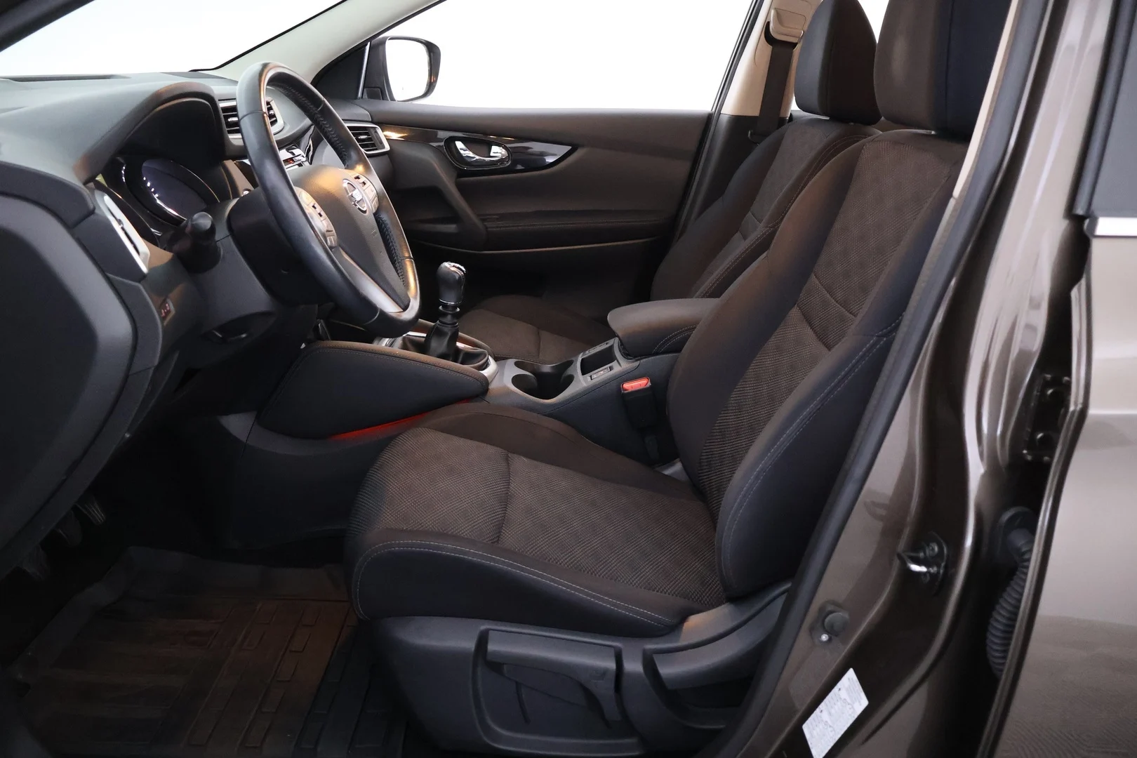 Car Image - 7jkVfk537rVjoRoRmdLWxr