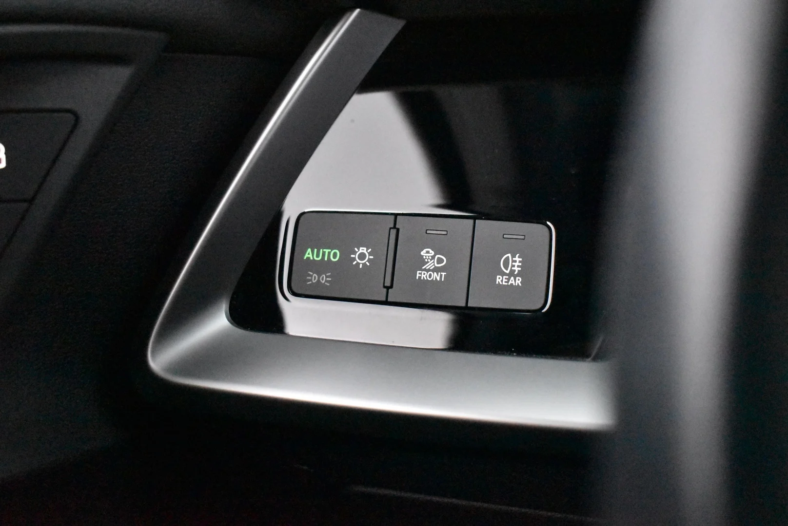 Car Image - 3GqdgNRSaIudOyf4ZguKLy