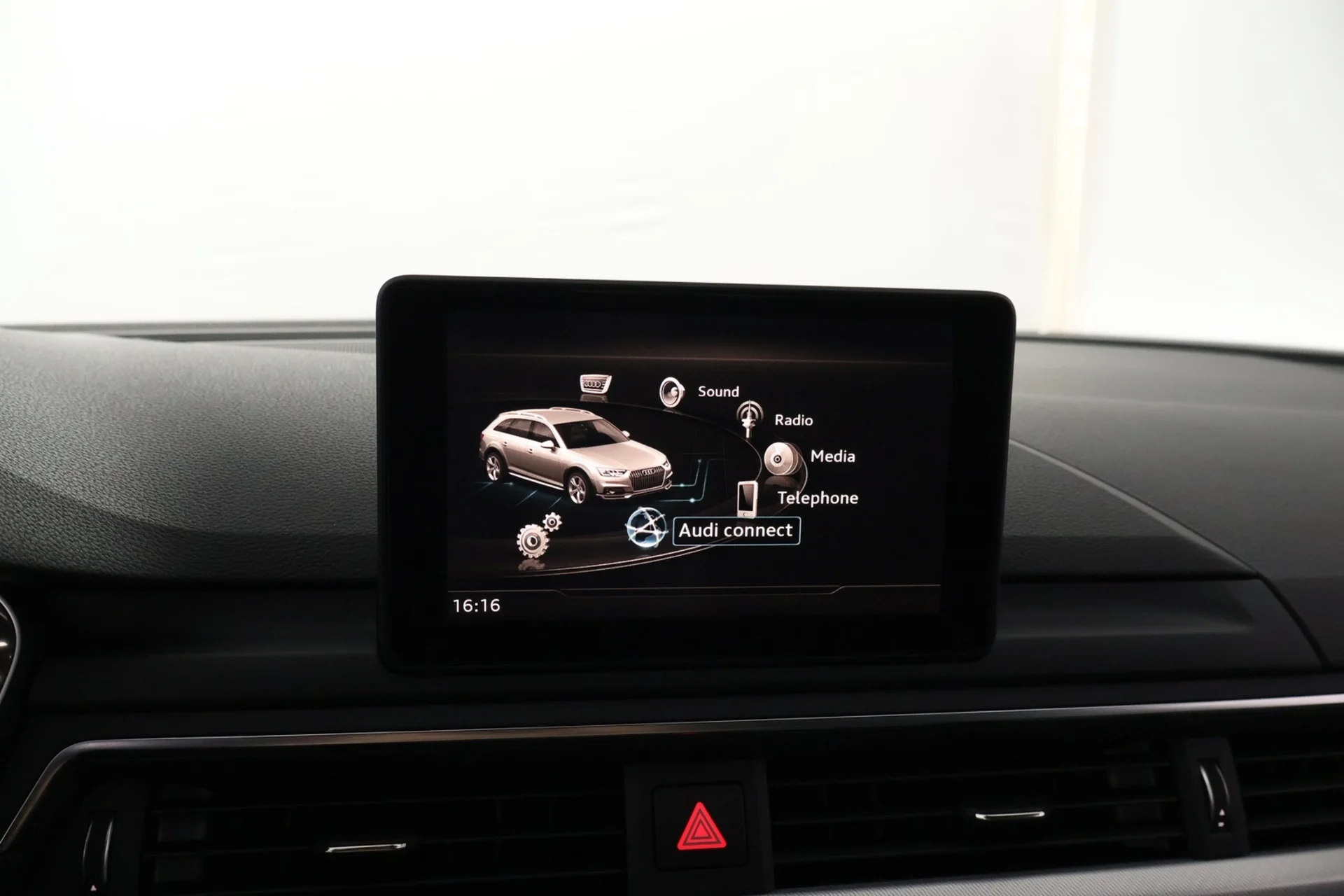Car Image - 7DQP6AqYNImZzlDm31n17b