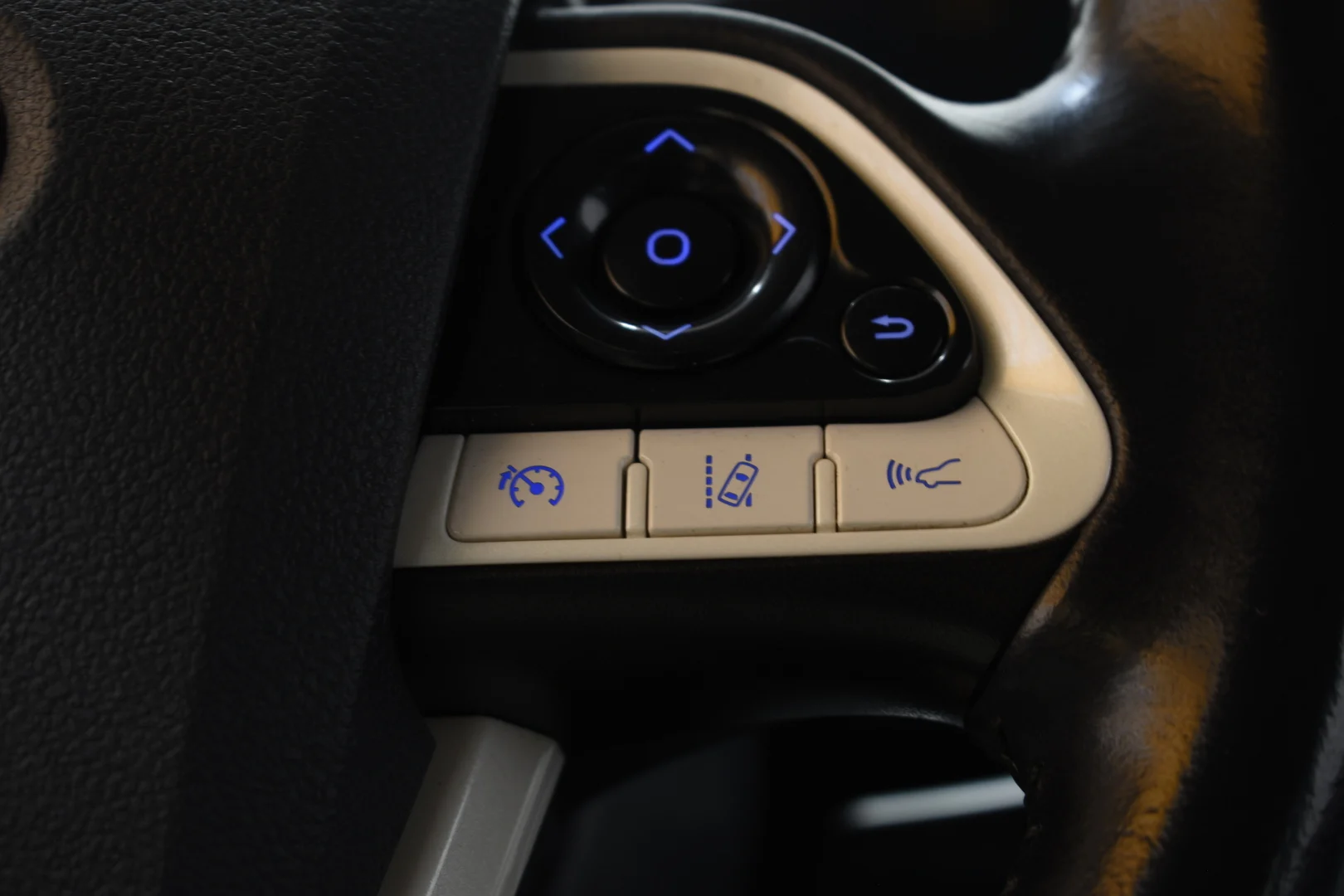 Car Image - 3QASCYhDpa6Z4ZYuSp39El