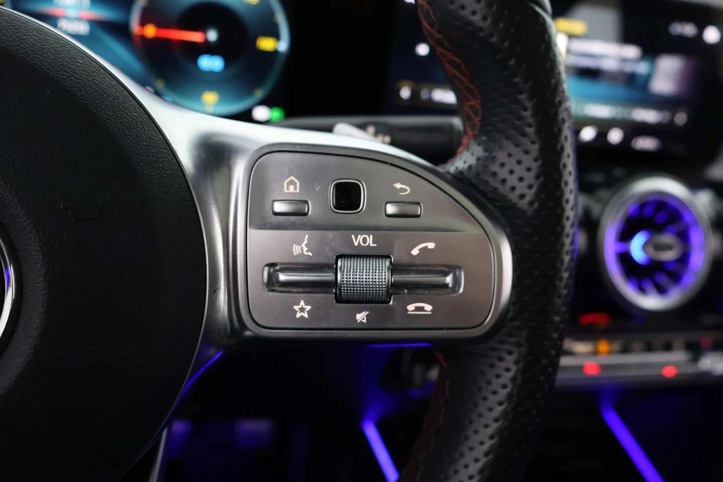 Car Image - 3HmOnuPqajLOCnADTCRnBJ