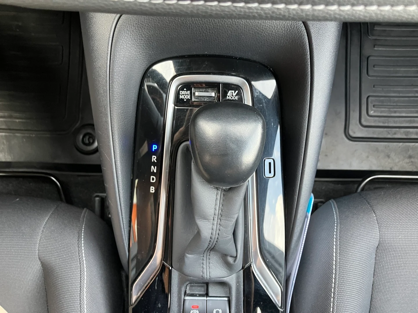 Car Image - 6Q3prRgSuxOZANHtok3jxX