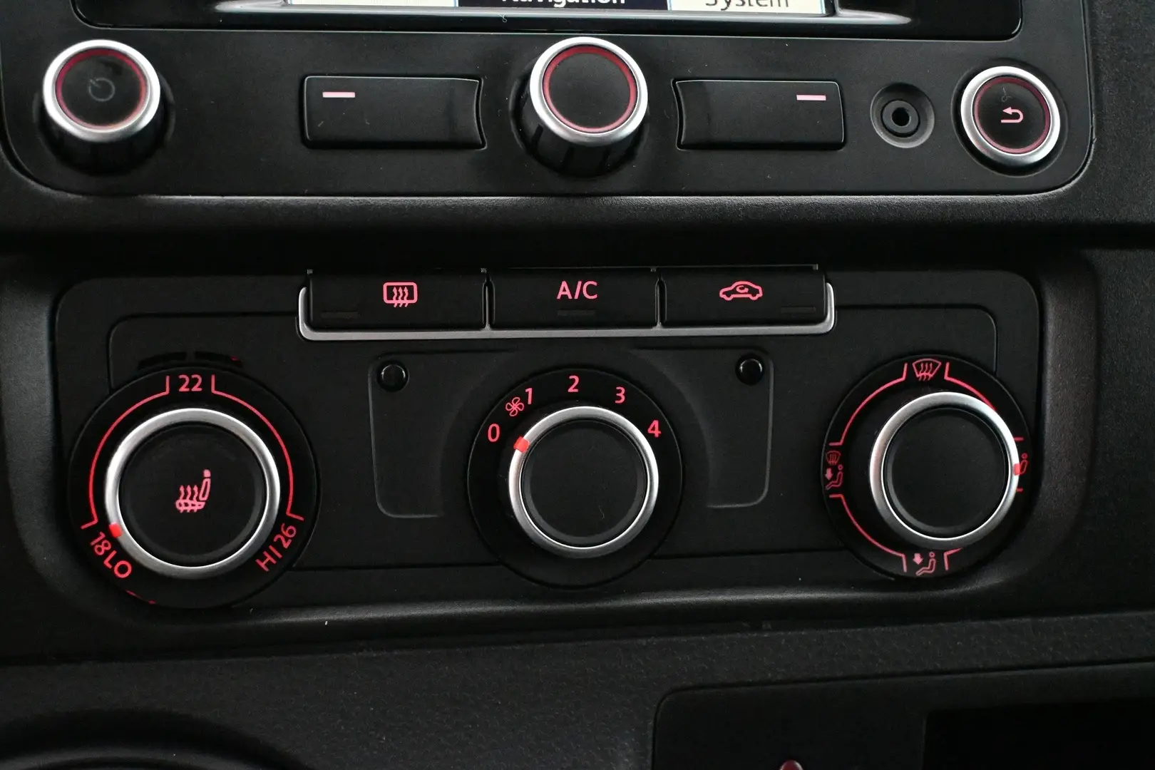 Car Image - 2xtvRw9IgmpbBlDGveDVxz