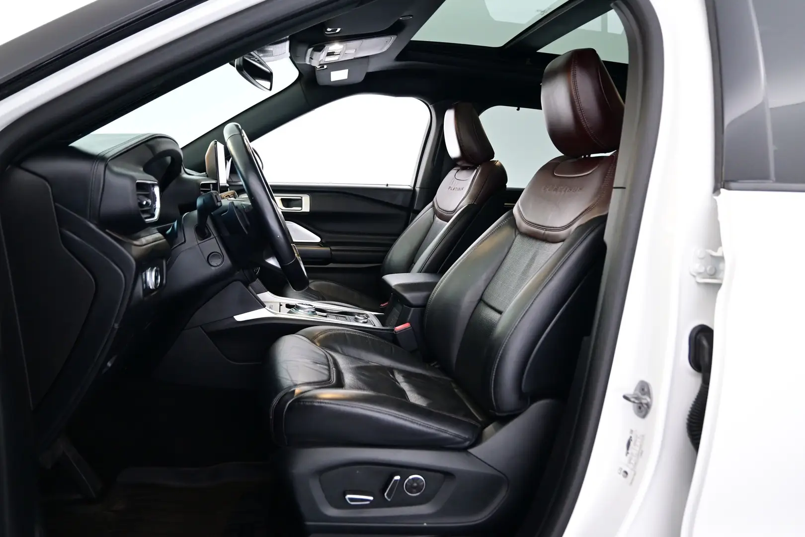 Car Image - 6IKjRzBbKOeRXORRsgRhOW