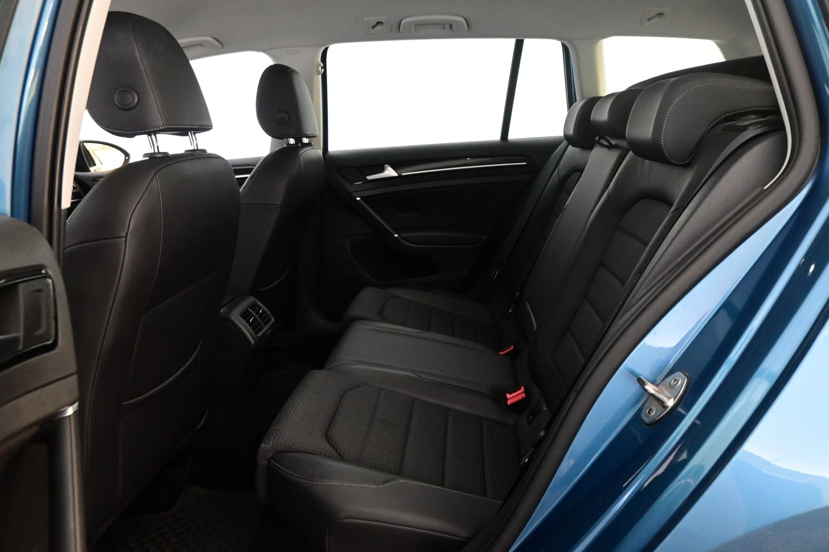 Car Image - 4LTgE7eV4PO4Hd19Tus1i3