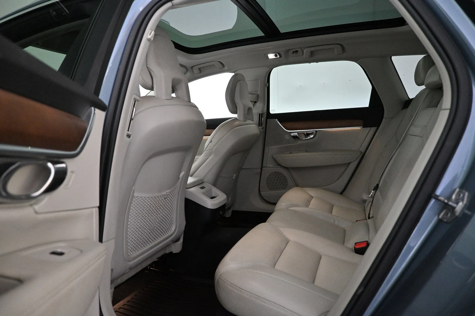 Car Image - 2LC8briqfAV81TdwmgtRUU
