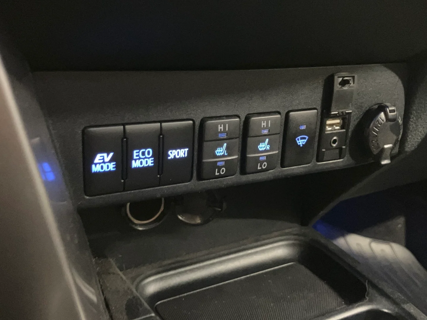 Car Image - 2UKUIyw16pQPjDTHzch0MD