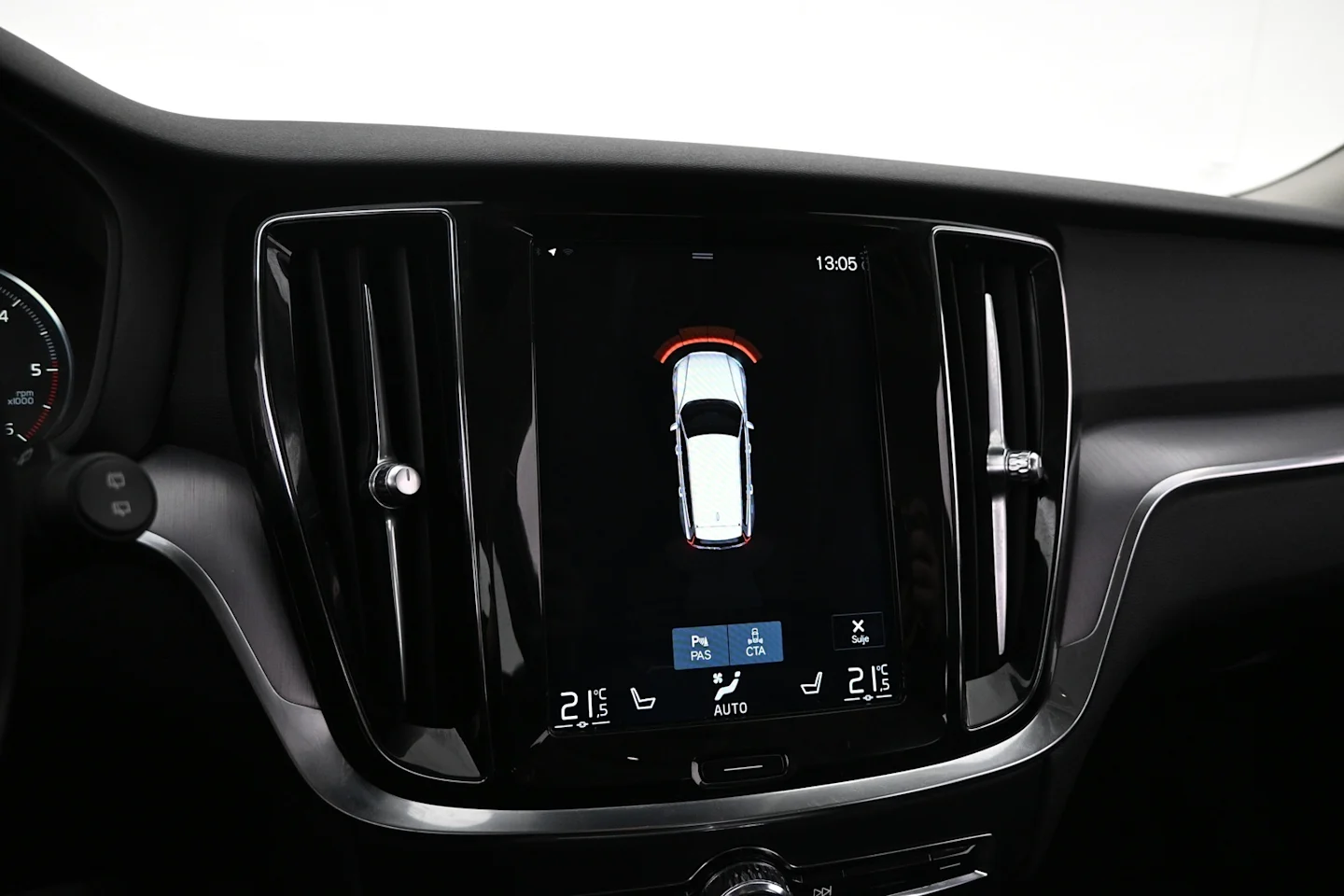 Car Image - 3UXY5NHxQBB8qnZgdzFb1w