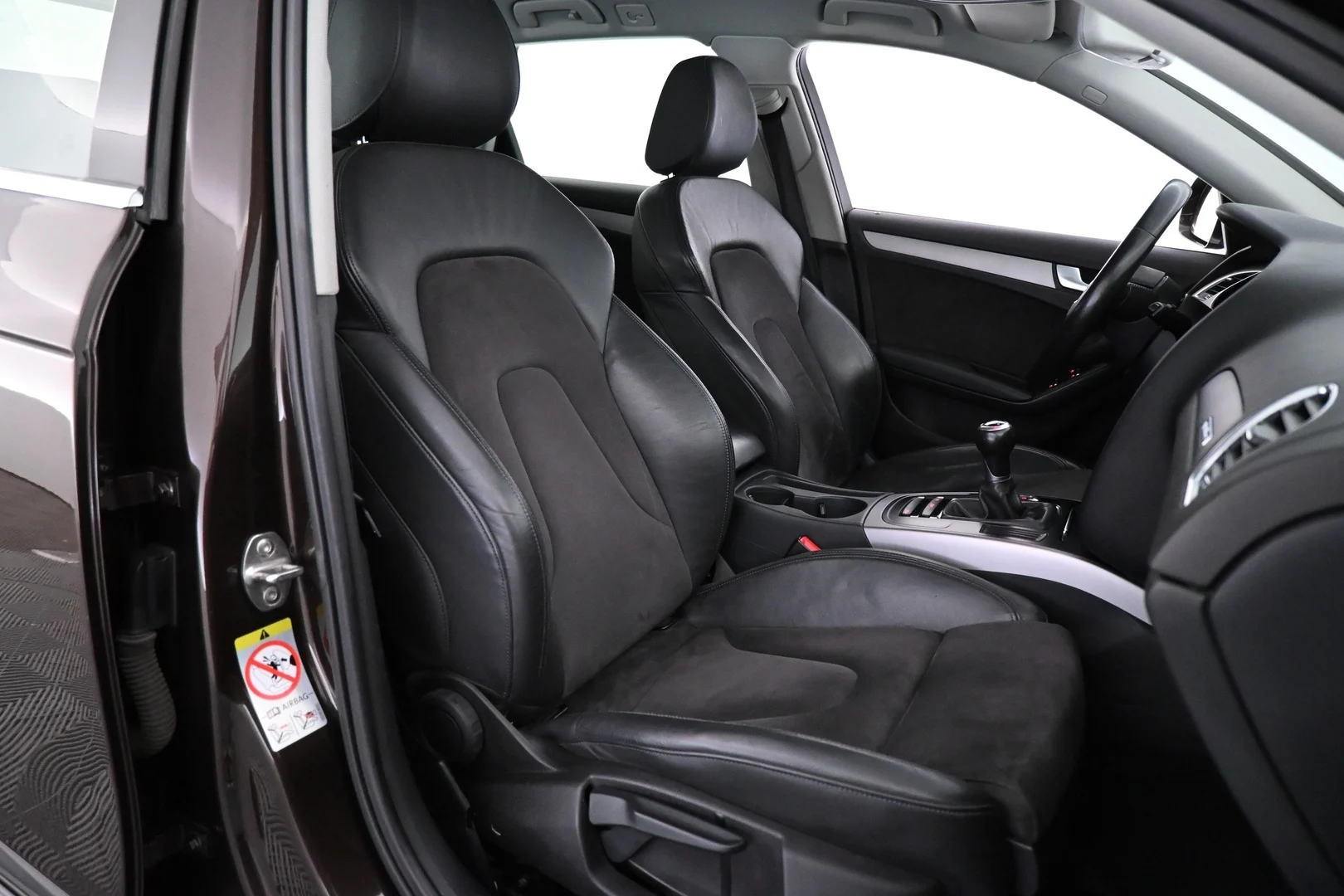 Car Image - 7A4kl8OCcuIrCq5MIAK6wH