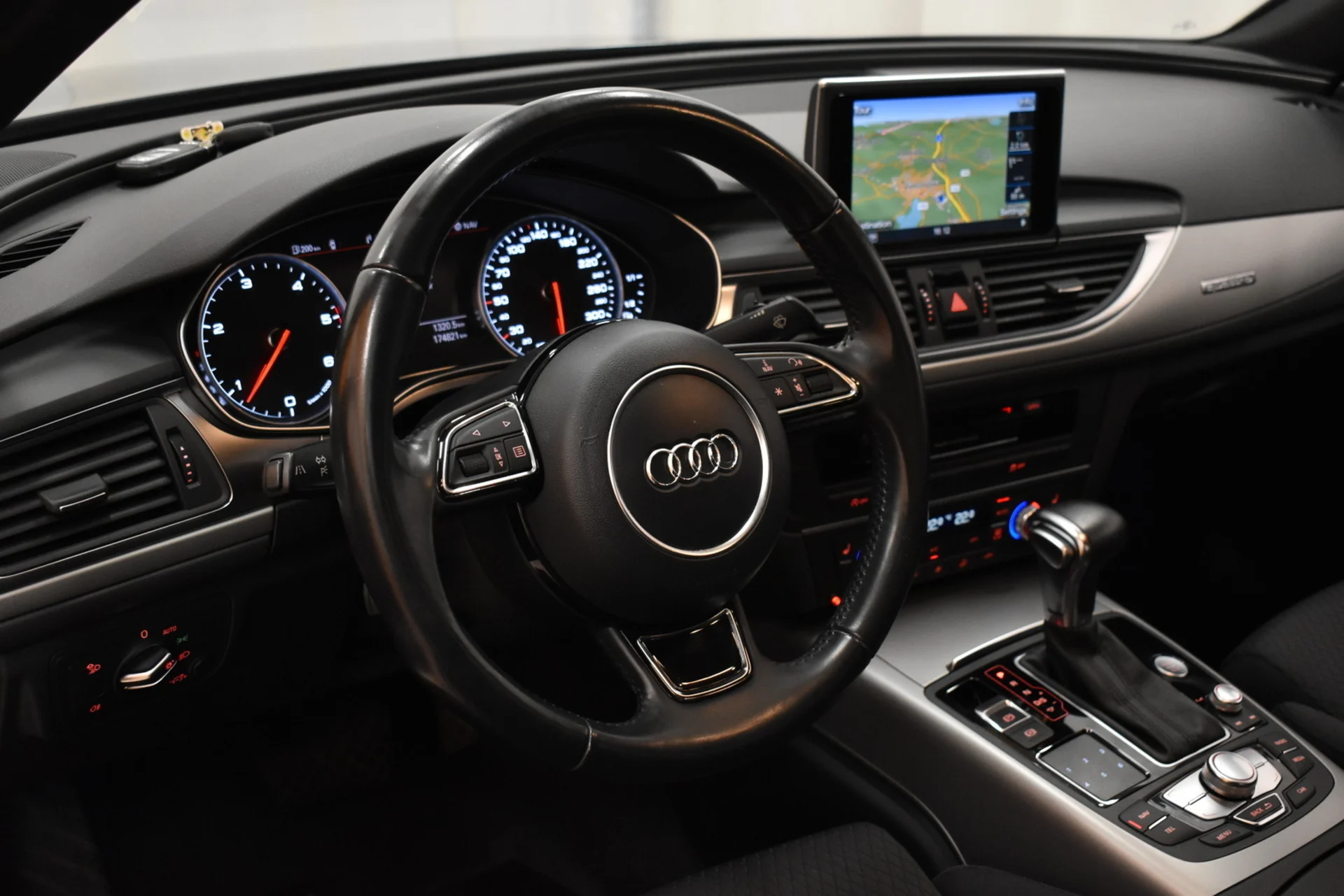 Car Image - qMDwGfU4ximJQ9WXA2FX2