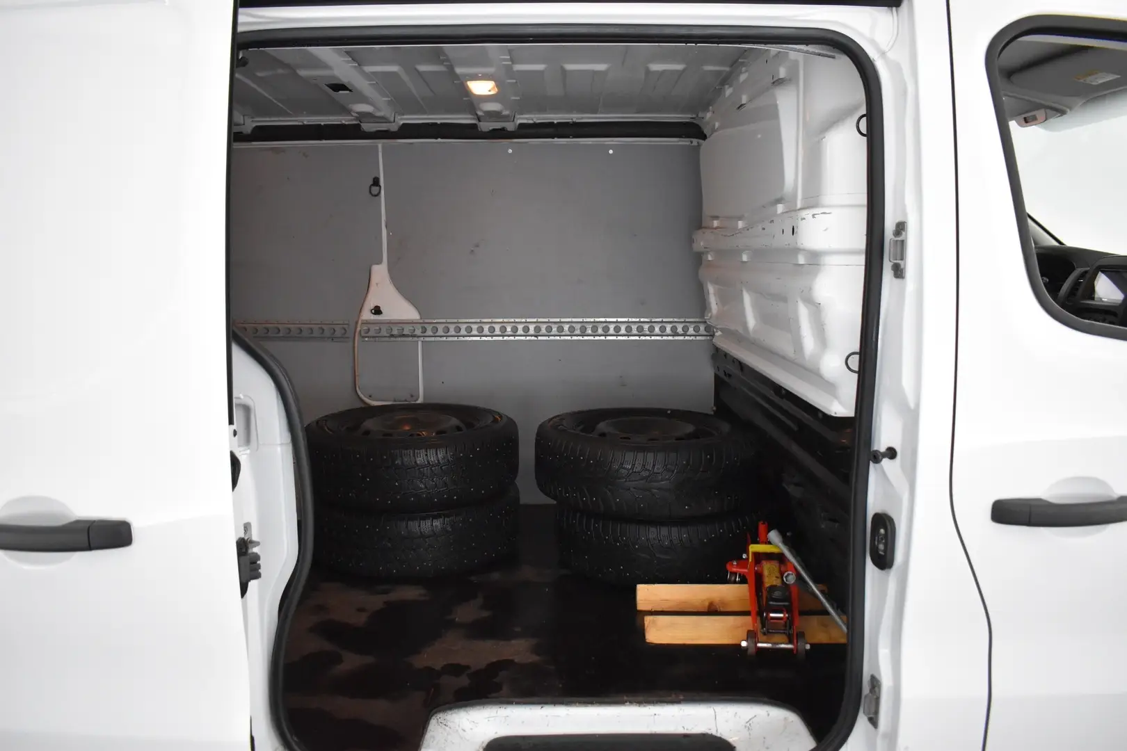 Car Image - 1qgtoWCyeRdkNX1wWLaMPj