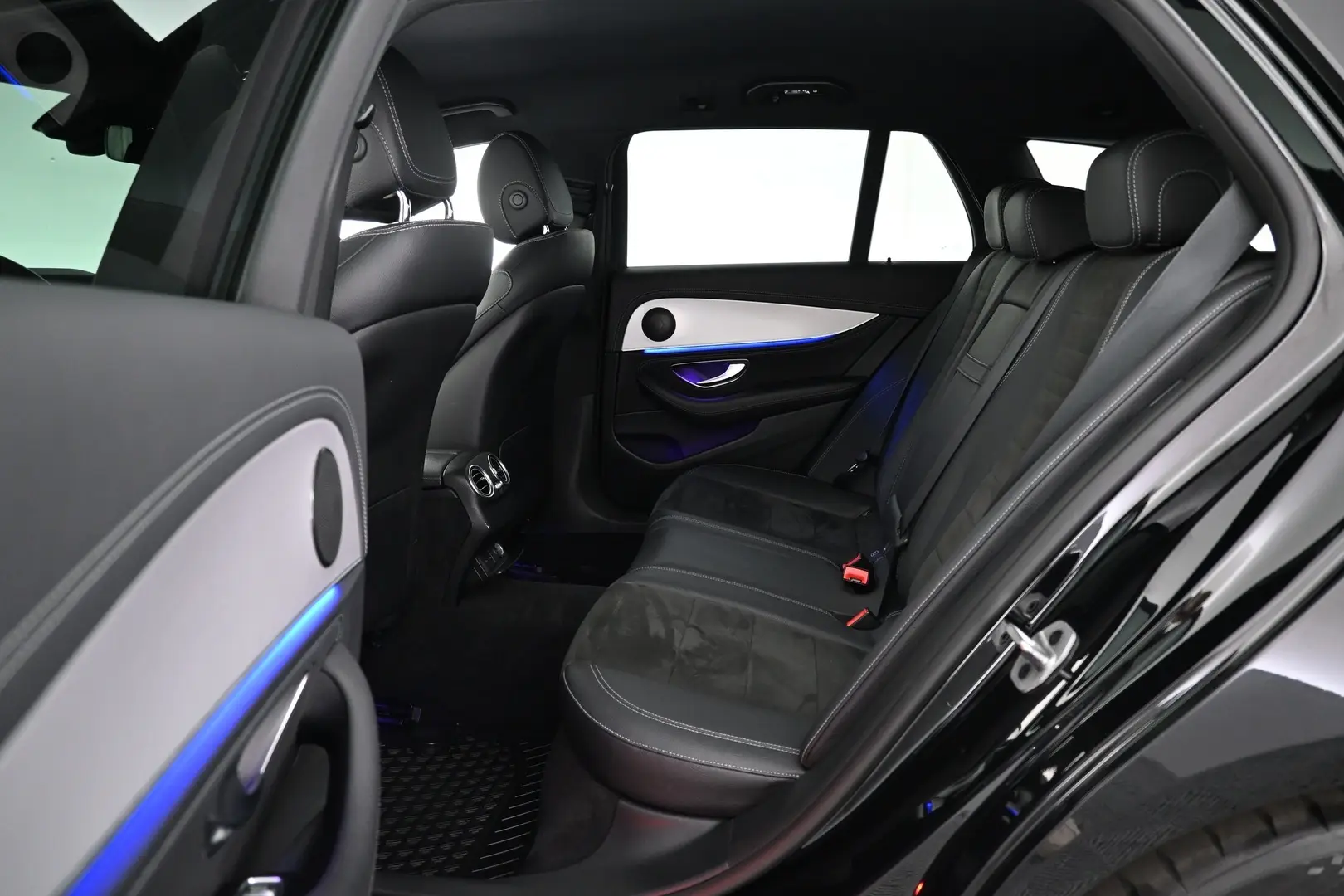 Car Image - 7AAo84ibJQnA8A8sZbmxmK